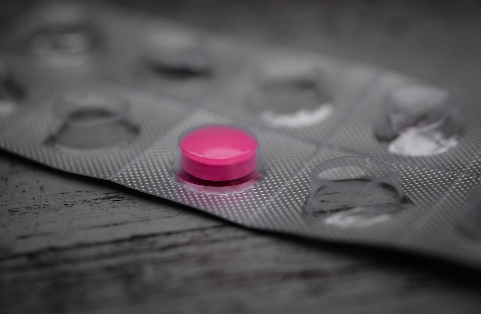 Nikon D610 sample photo. Pill, medicine, closeup photography