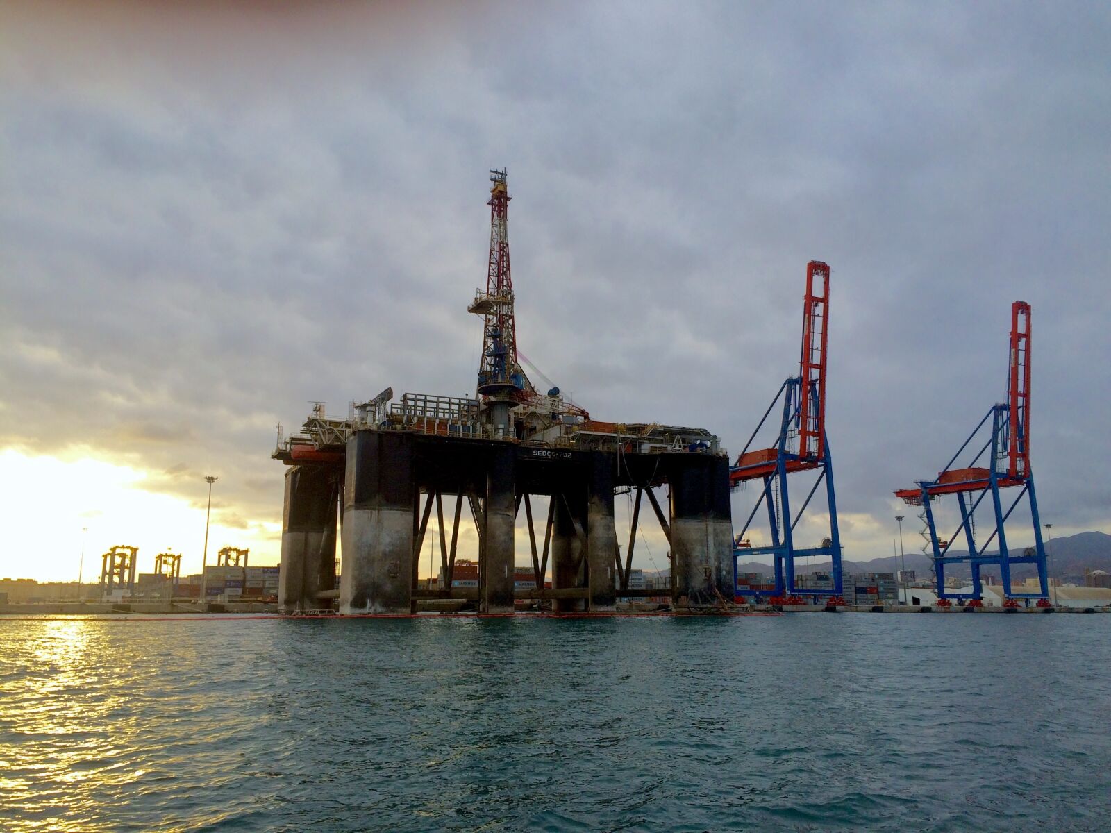 iPhone 5s back camera 4.15mm f/2.2 sample photo. Port, platform, sea photography