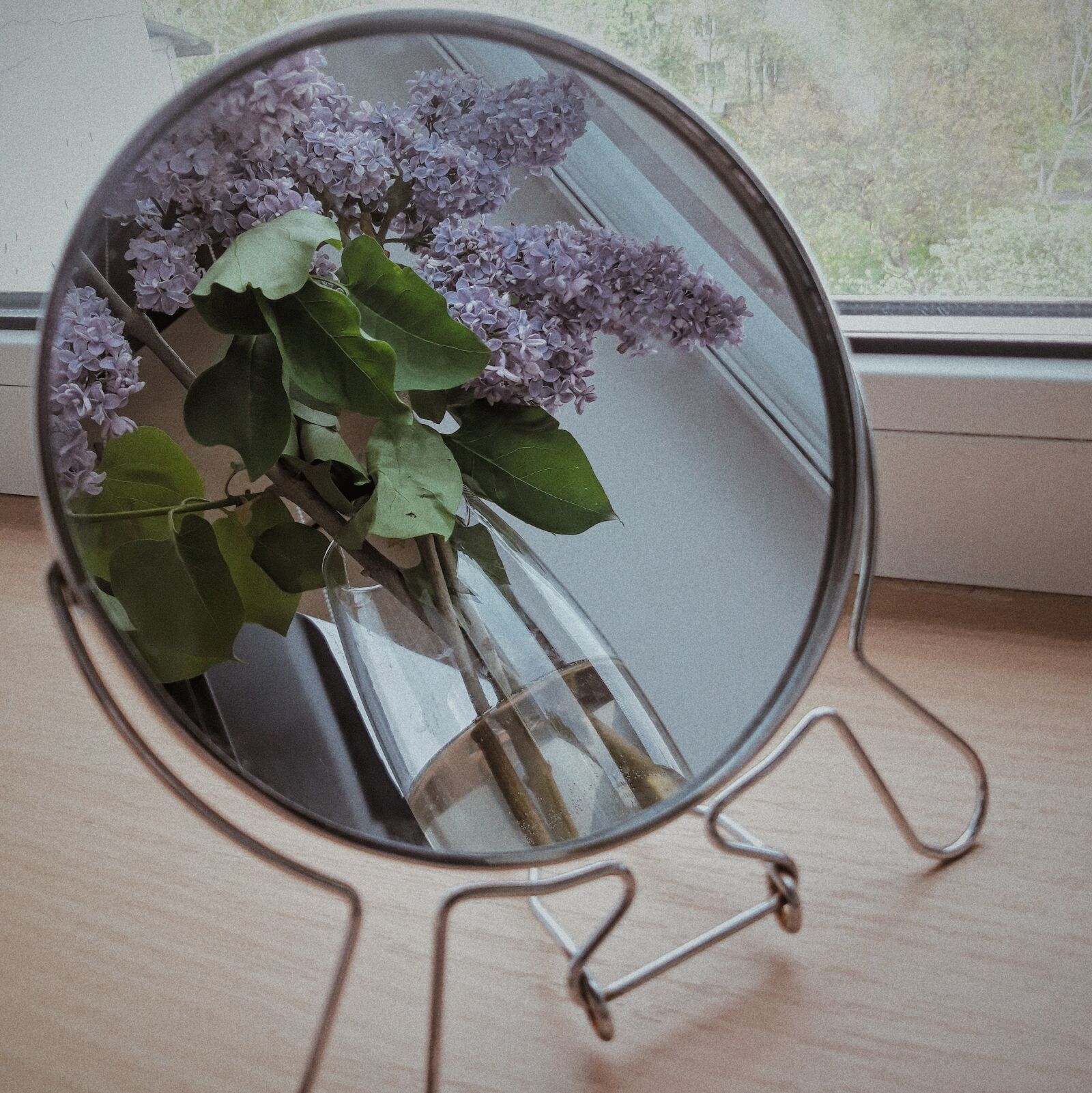 Samsung Galaxy A6 sample photo. Flowers, mirror, bouquet photography