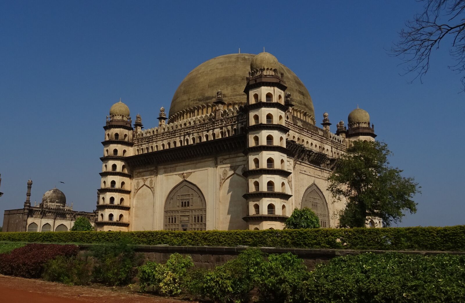 Sony DSC-HX60V sample photo. Gol gumbaz, mausoleum, monument photography