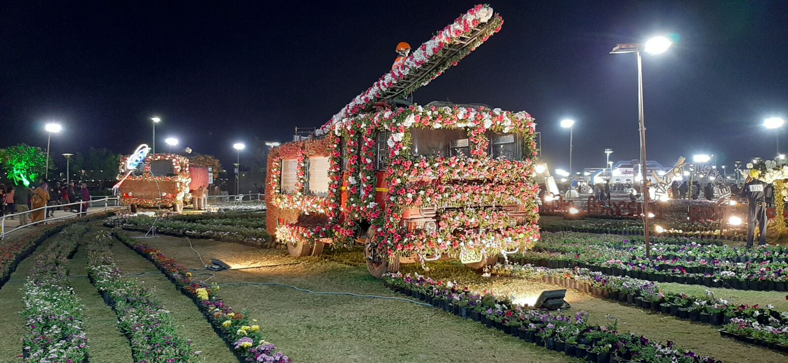 Samsung Galaxy A50 sample photo. Flower brigade, fire brigade photography