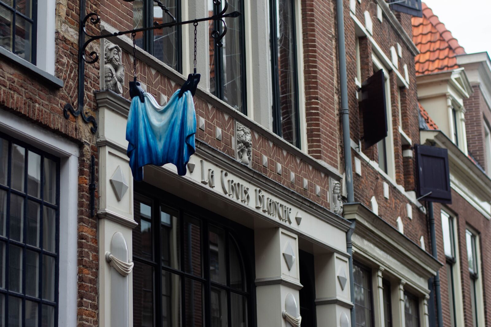 Nikon D7200 sample photo. City, facade, urban photography