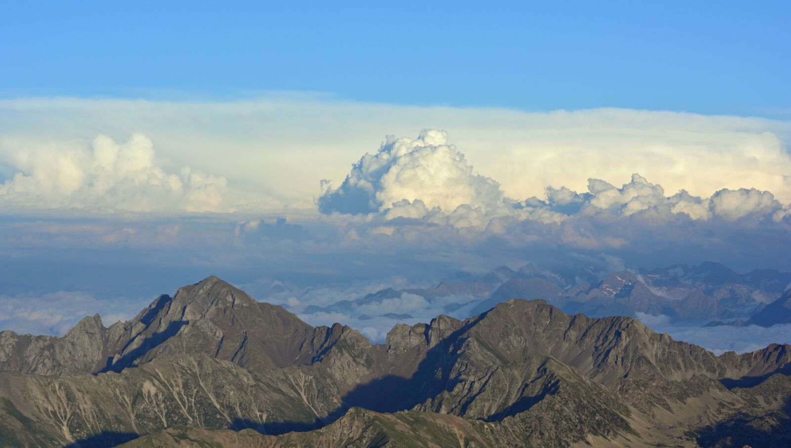 Nikon D5200 sample photo. Pyr n es, mountain photography