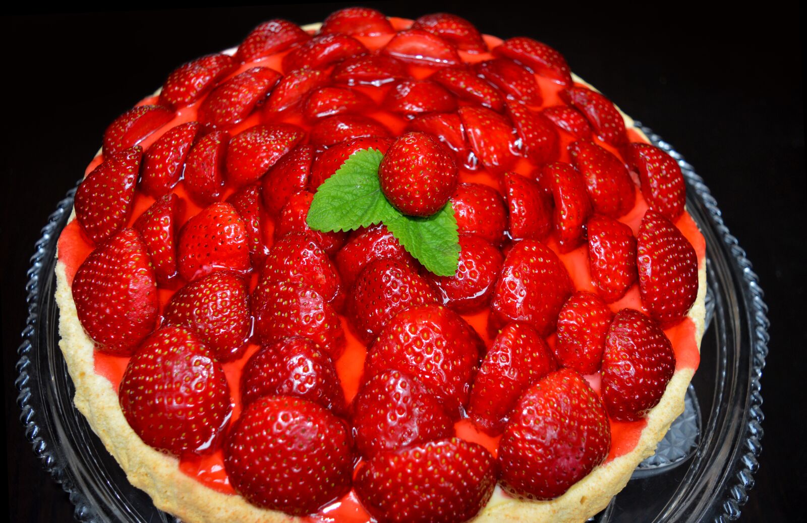 Nikon D3200 sample photo. Strawberry pie, strawberries, cake photography