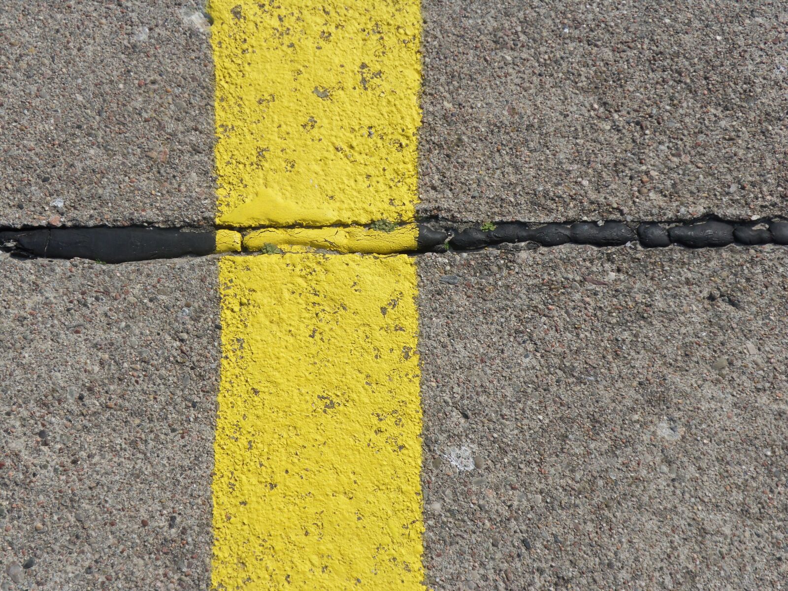 Samsung WB550, WB560 / VLUU WB550 /  HZ15W sample photo. Strip, belt, yellow photography