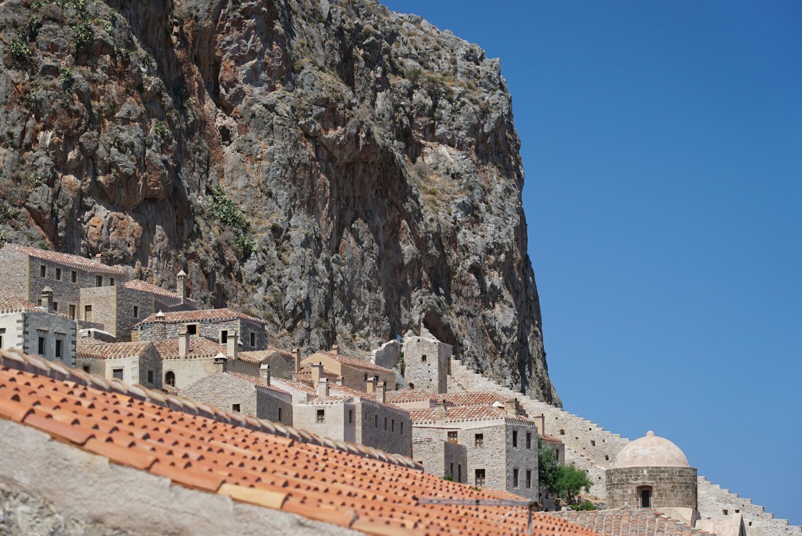 Sony FE 24-105mm F4 G OSS sample photo. Monemvasia, the old town photography