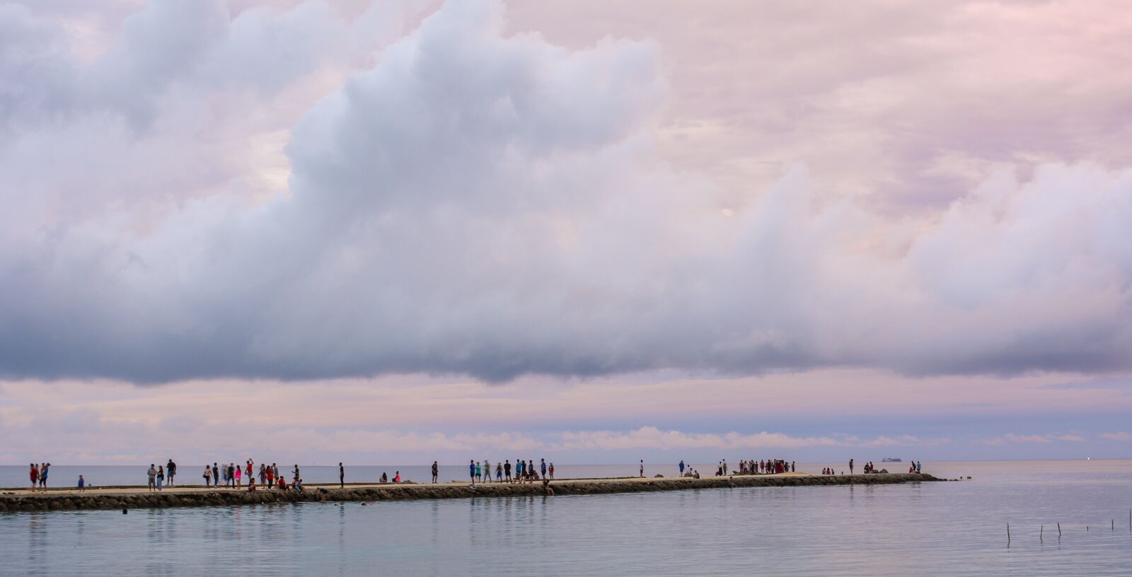 Nikon D5200 sample photo. Clouds, tonga, golden hour photography