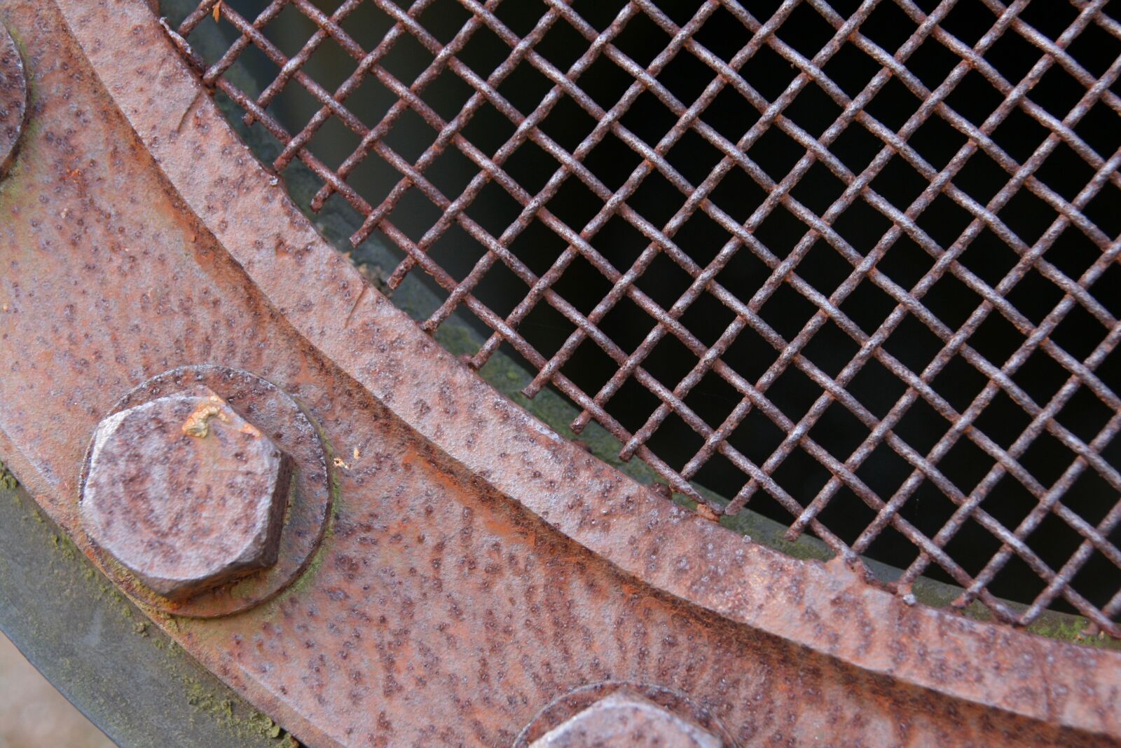 Canon EOS 400D (EOS Digital Rebel XTi / EOS Kiss Digital X) sample photo. Industry, screw, detail photography