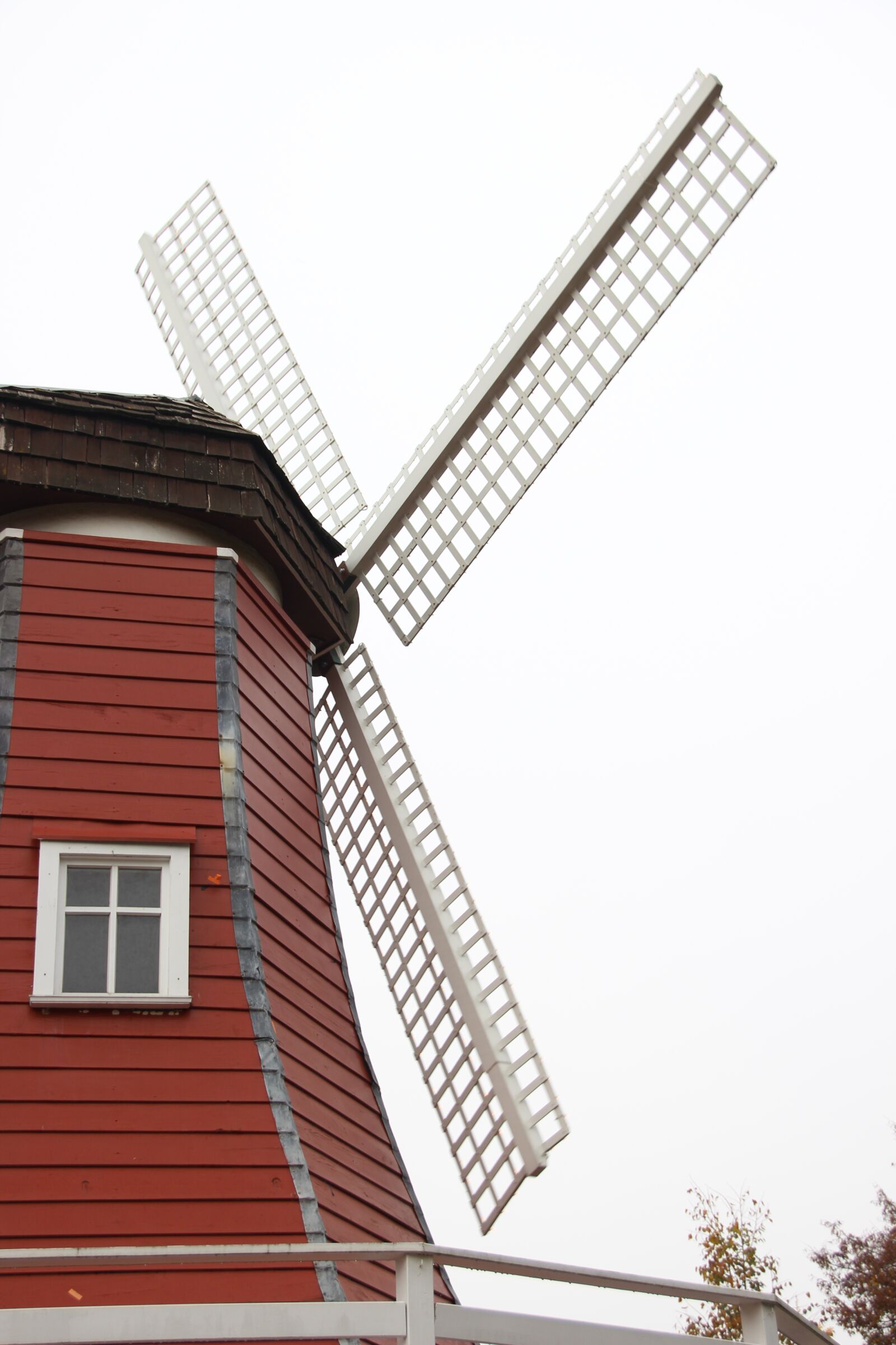 Canon EOS 600D (Rebel EOS T3i / EOS Kiss X5) sample photo. Windmill, netherlands, building photography
