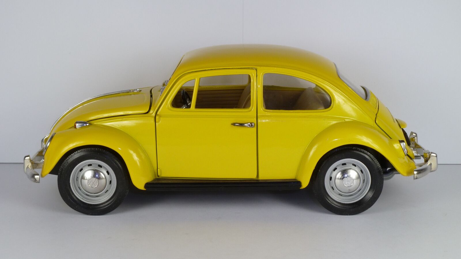 Panasonic Lumix DMC-ZS7 (Lumix DMC-TZ10) sample photo. Vw beetle, vw k photography