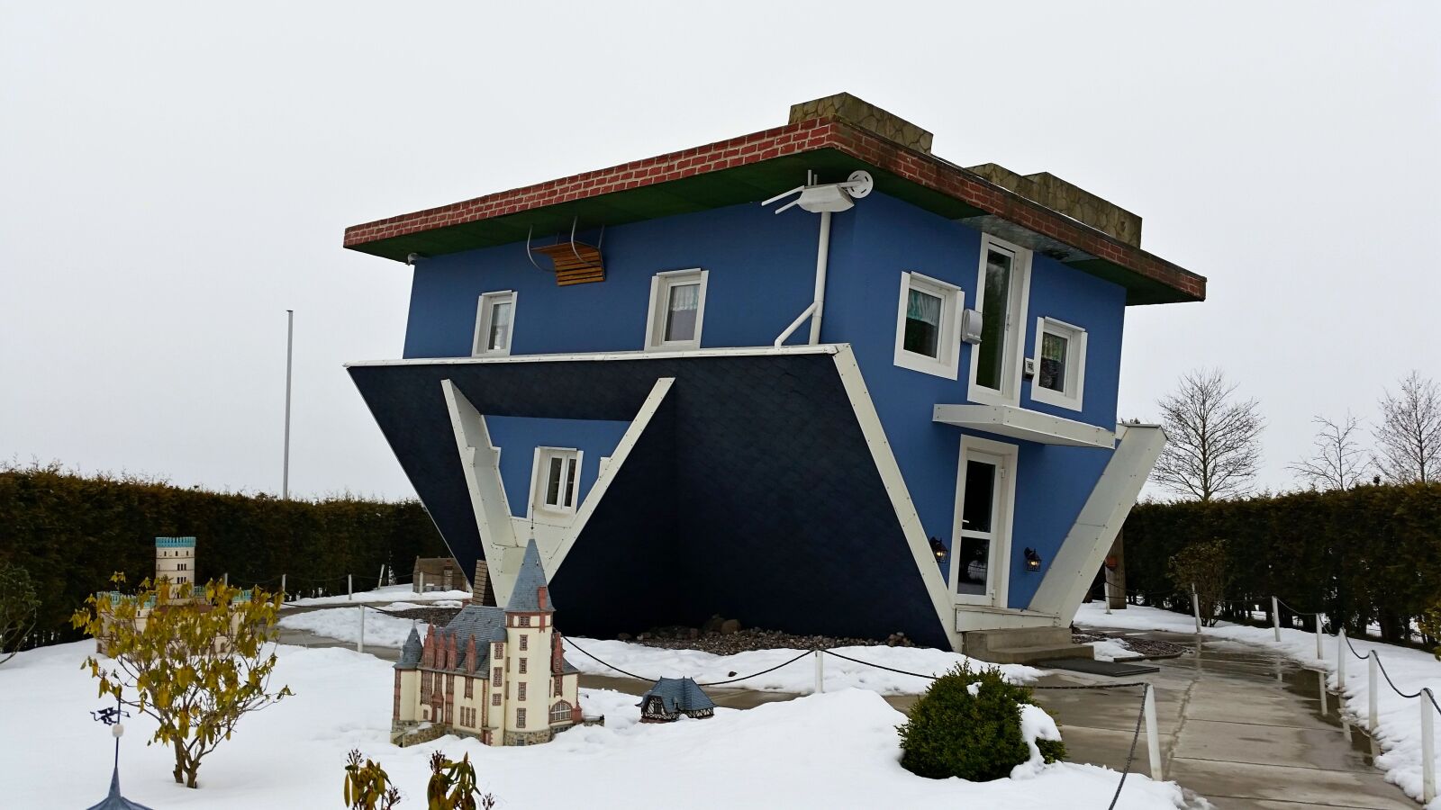 Samsung Galaxy S5 sample photo. House, architecture, wood photography