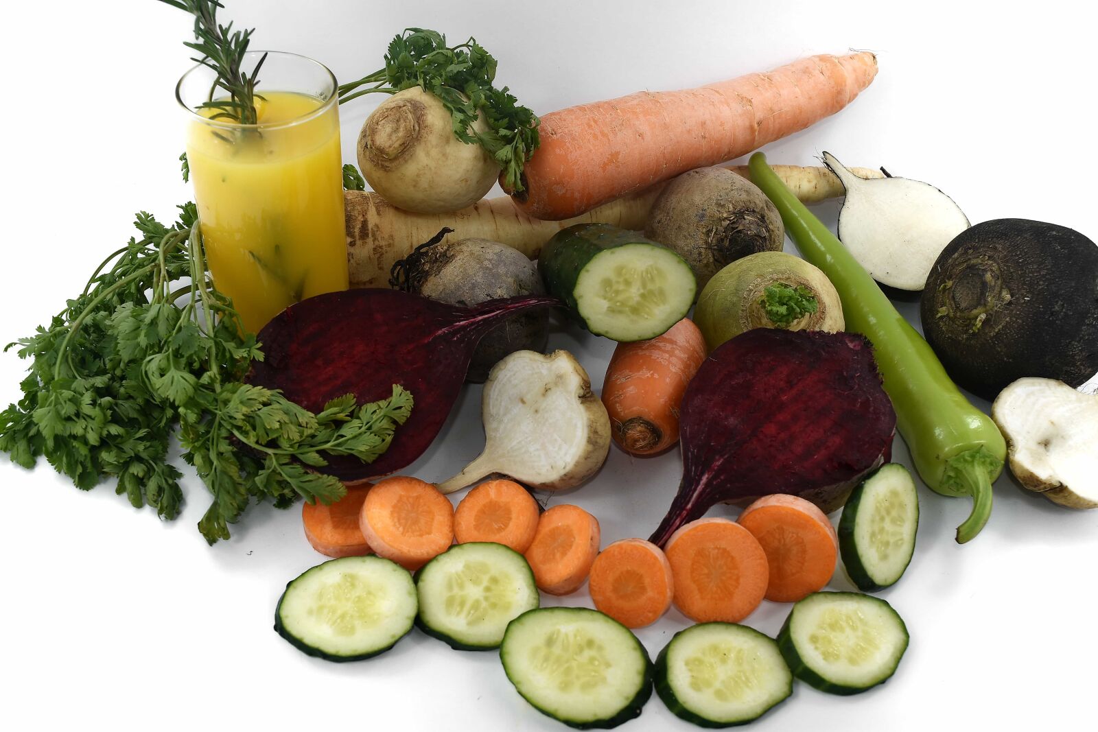Nikon D5500 sample photo. Carrot, juice, parsley, pepperoni photography