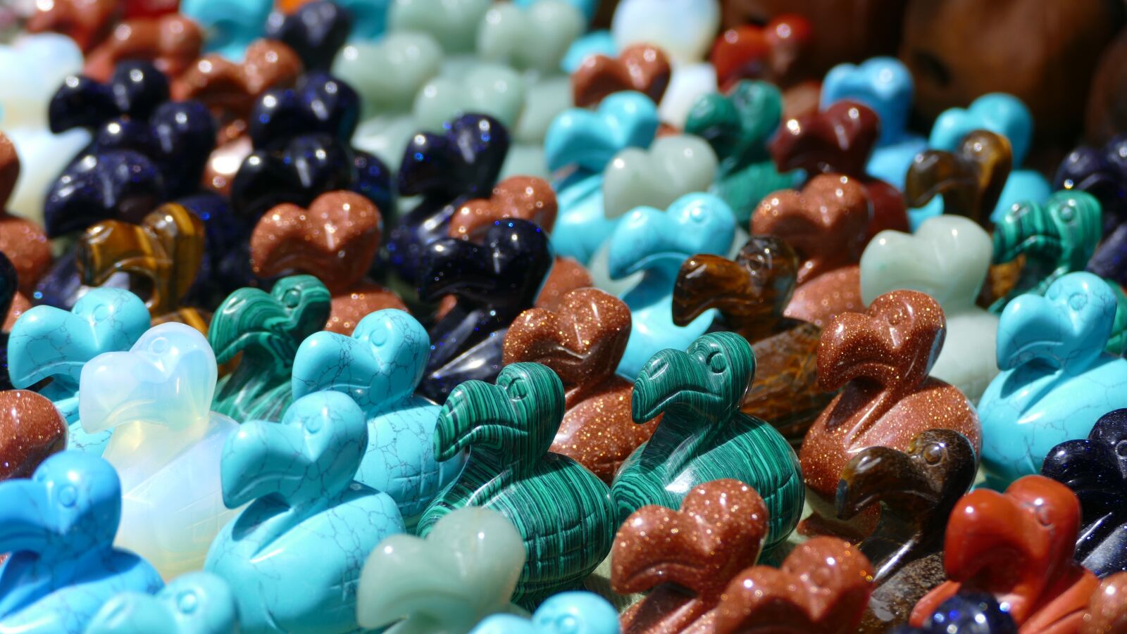 Panasonic Lumix DMC-FZ1000 sample photo. Mauritius, market, souvenir photography