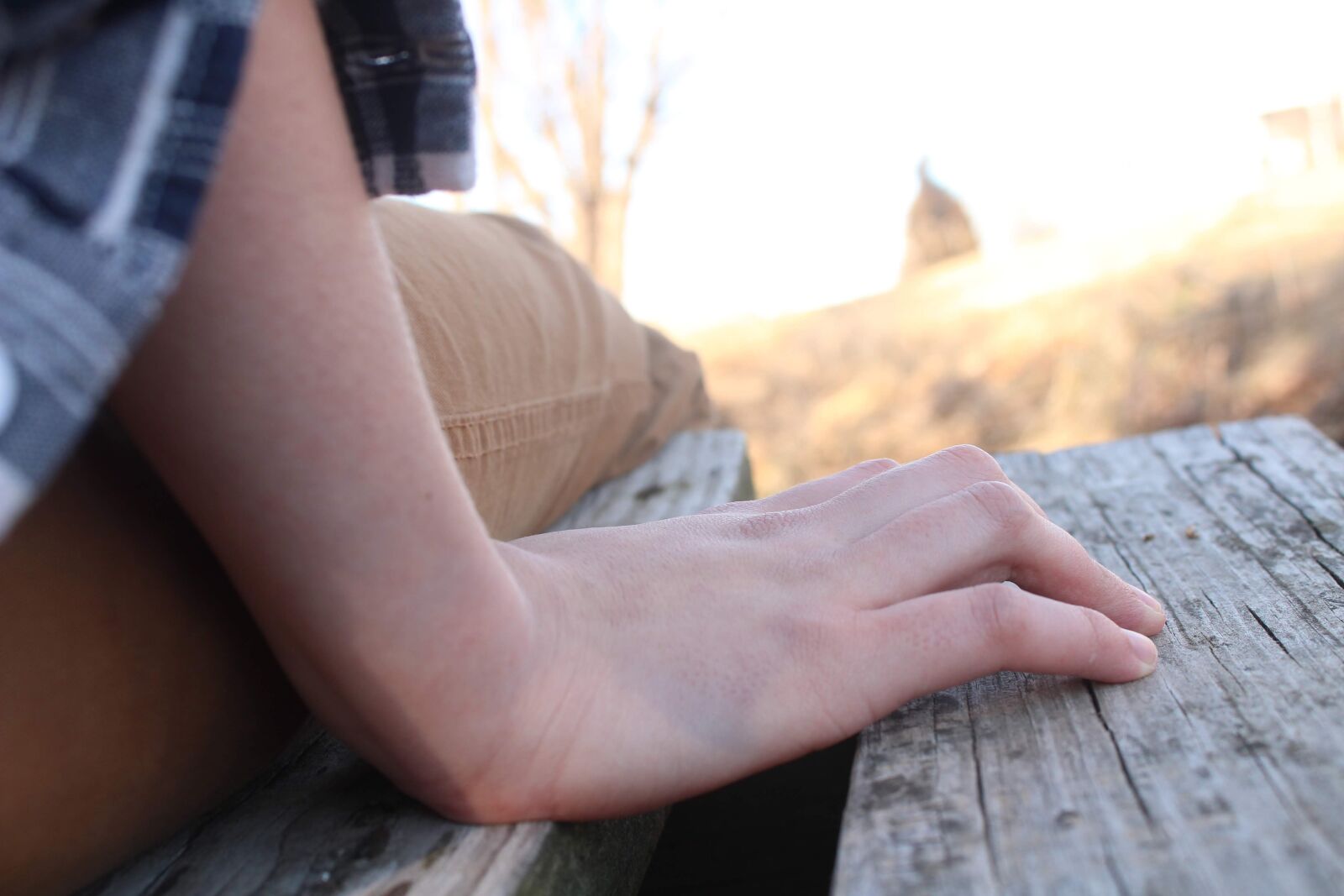 Canon EOS 1300D (EOS Rebel T6 / EOS Kiss X80) sample photo. Hand, arm, sleeve photography