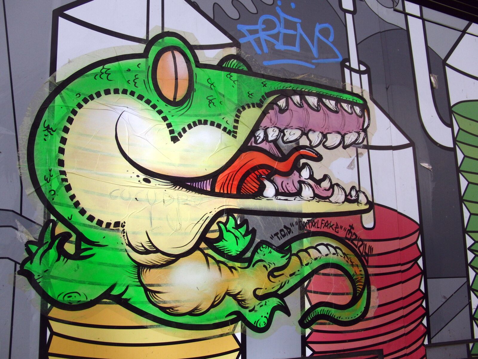 CASIO EX-FC100 sample photo. Graffiti, colorful, crocodile photography