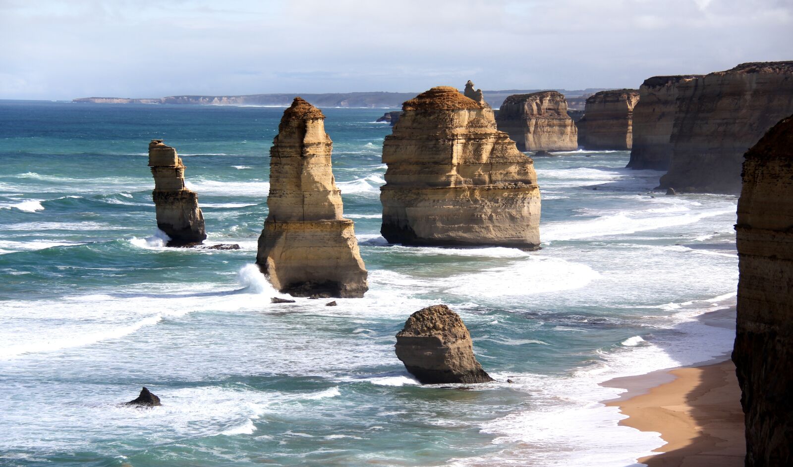 Canon EF-S 18-200mm F3.5-5.6 IS sample photo. Apostles, great, ocean photography