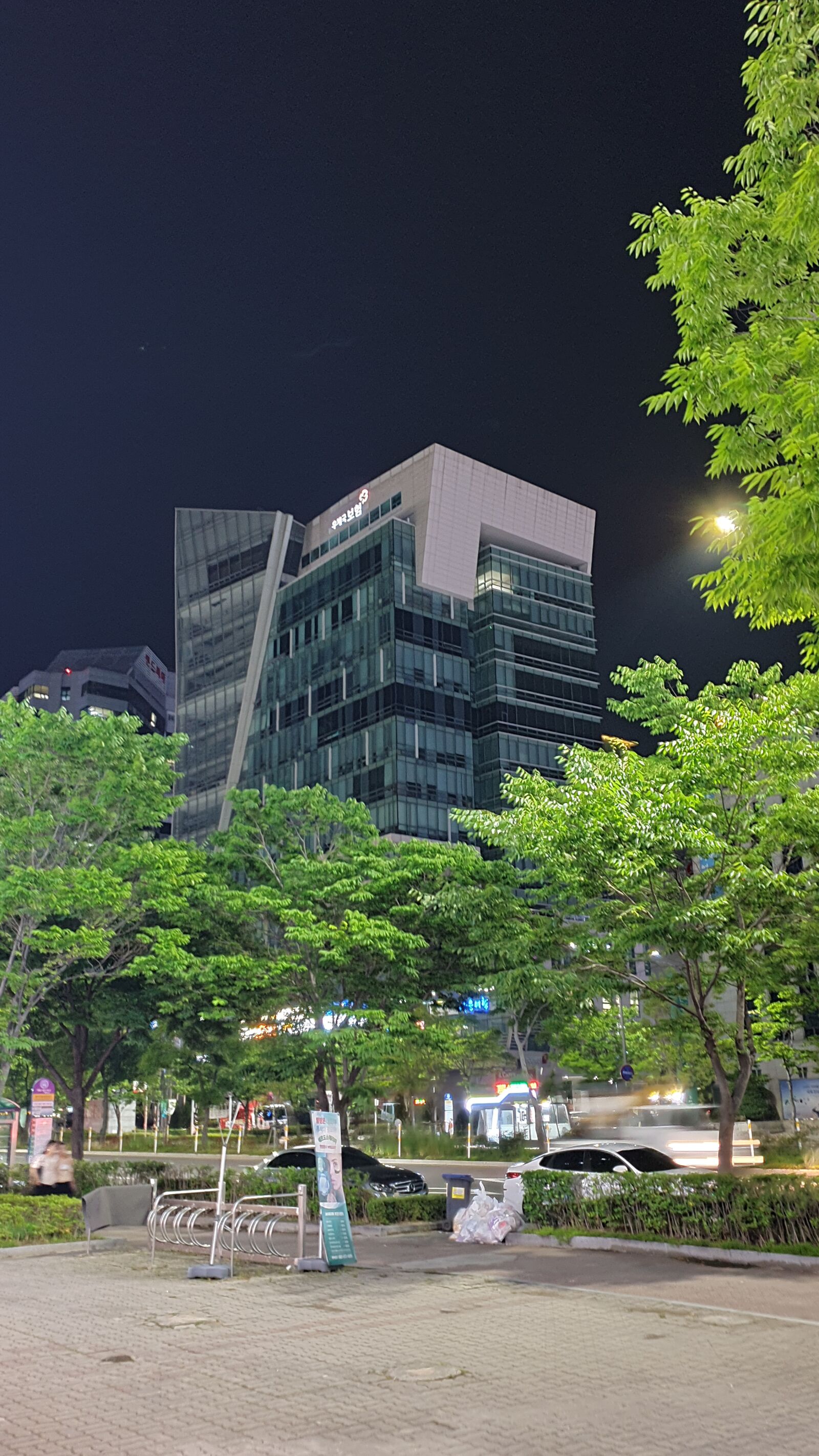 Samsung Galaxy S9+ sample photo. Guangzhou, business, postal insurance photography