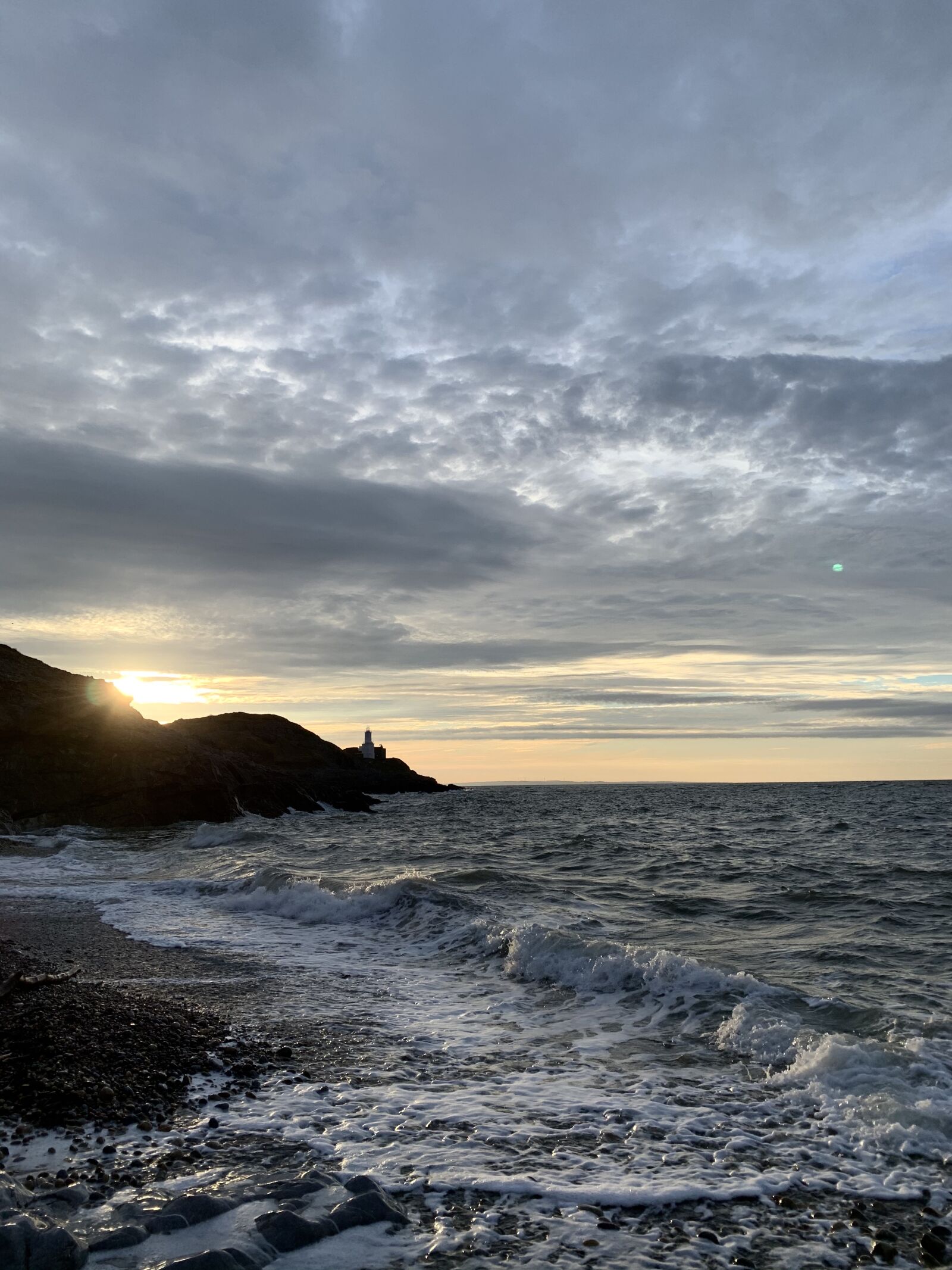 Apple iPhone XS sample photo. Lighthouse, sea, waves photography