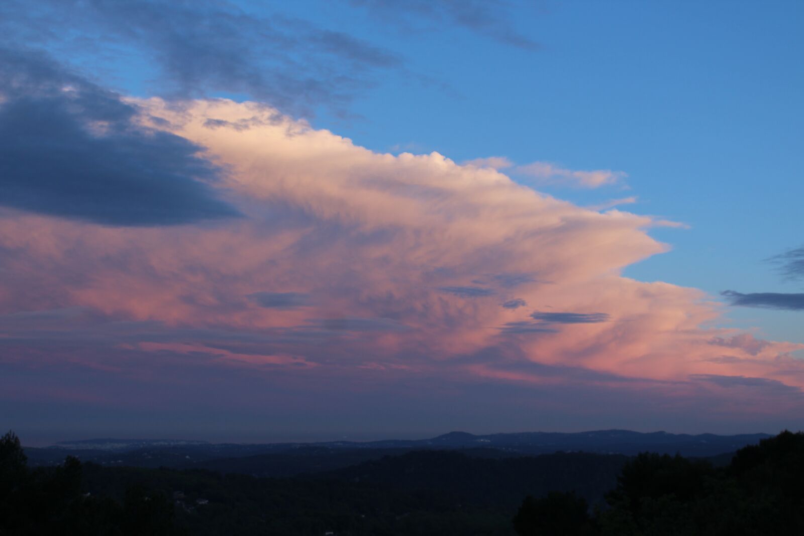Canon EOS 1200D (EOS Rebel T5 / EOS Kiss X70 / EOS Hi) sample photo. Sky, cloud, cote azur photography
