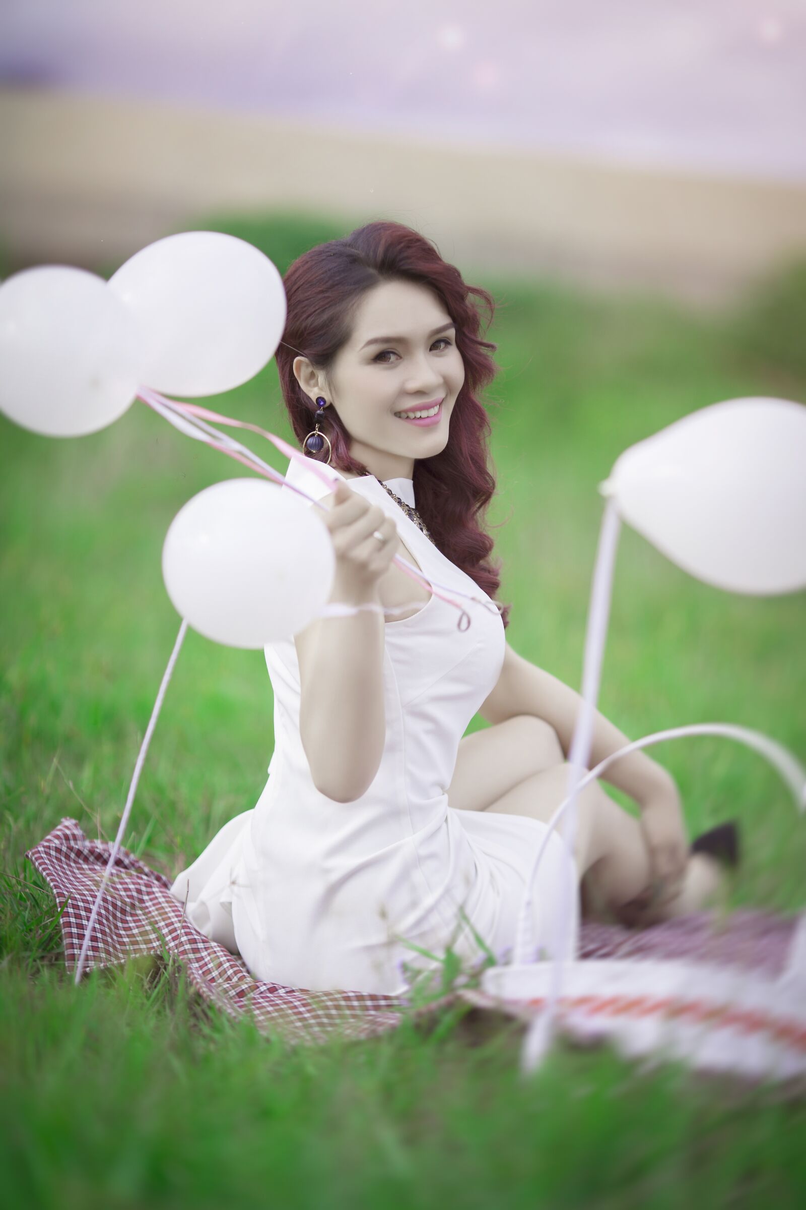 Canon EOS 5D Mark II sample photo. Scrabble, nice, smile photography
