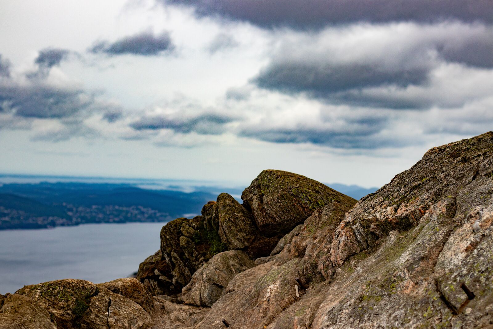 Canon EOS 80D + Canon EF 50mm F1.8 STM sample photo. Norway, fjord, mountains photography