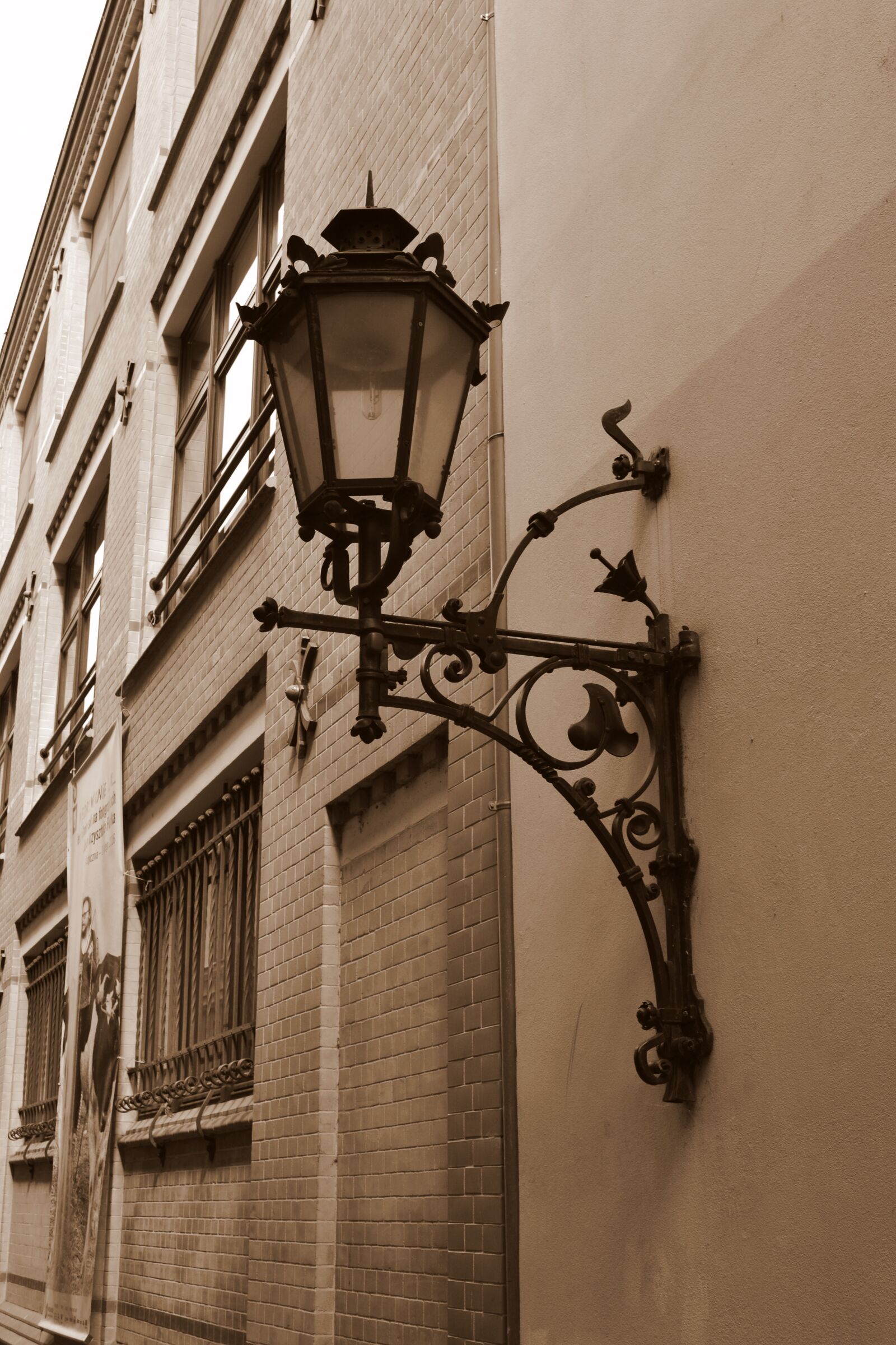 Nikon D3100 sample photo. Lantern, monument, city photography