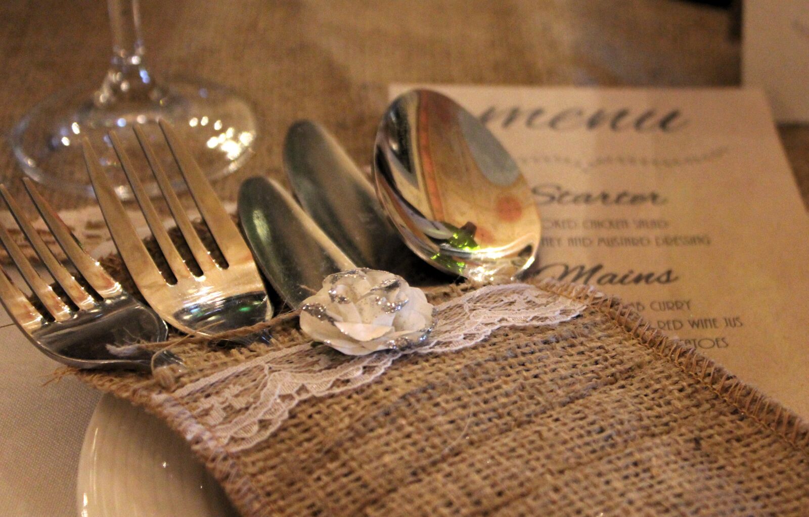 Canon EOS 650D (EOS Rebel T4i / EOS Kiss X6i) sample photo. Cutlery, cutlery case, wedding photography