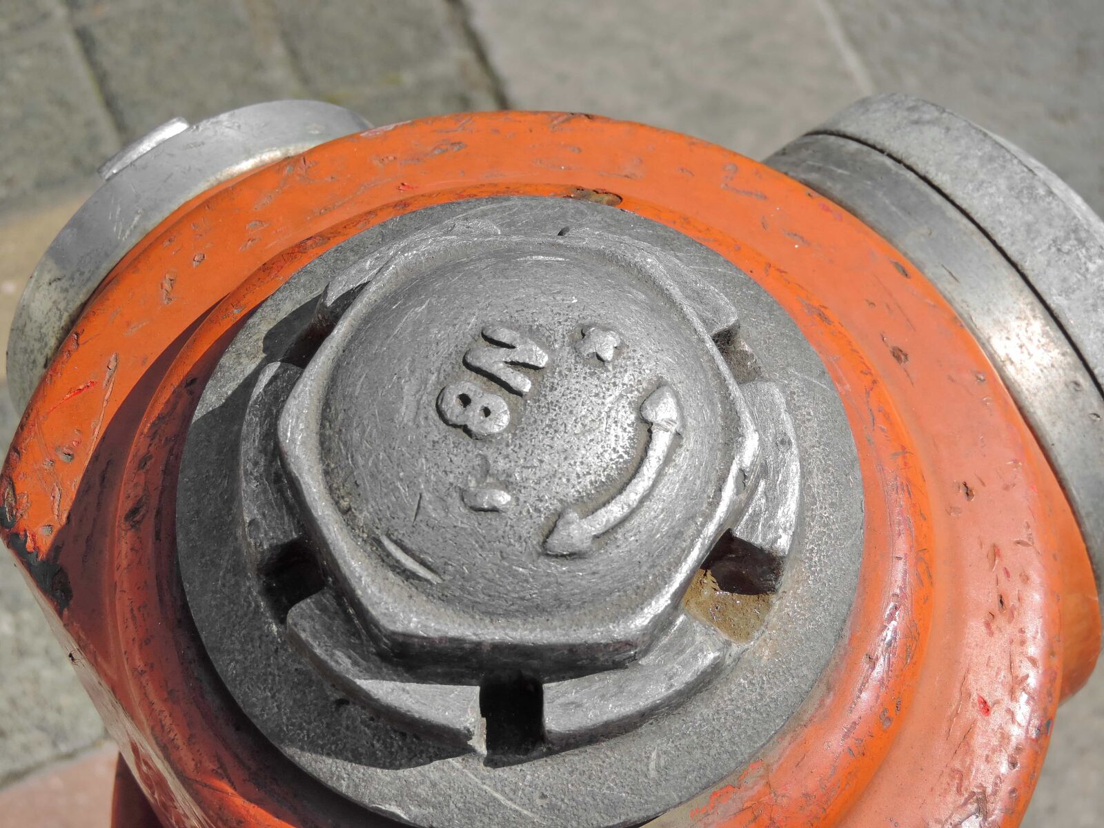 Nikon Coolpix P520 sample photo. Cast iron, hydrant, technology photography
