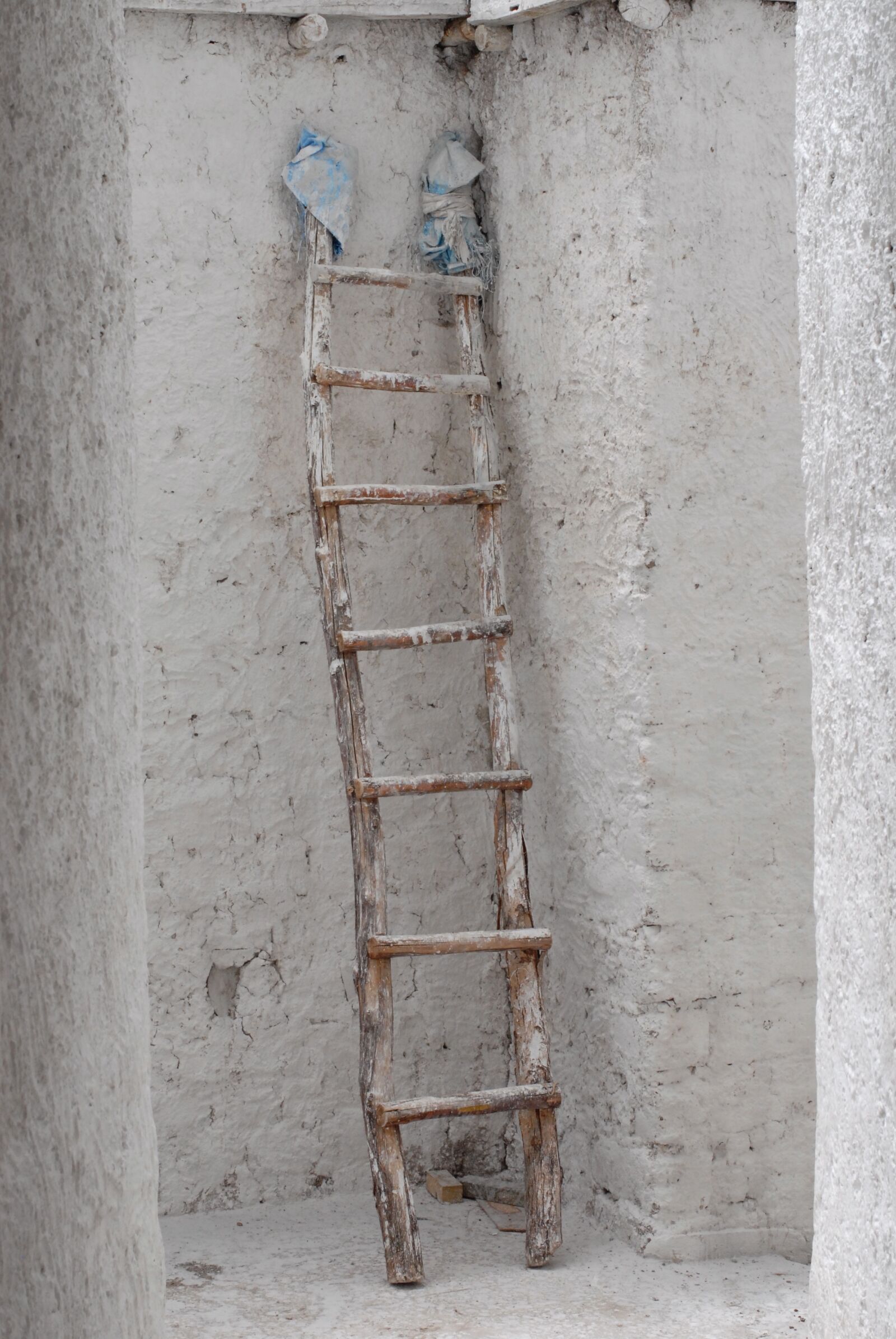 Nikon D200 sample photo. Scale, painting, handmade photography