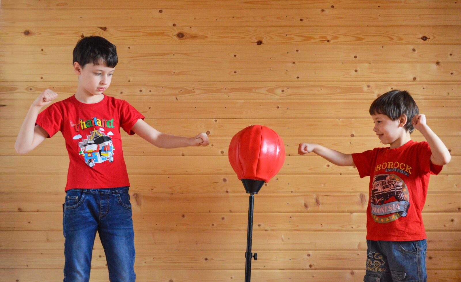 Nikon D3200 sample photo. Combat, to box, kids photography