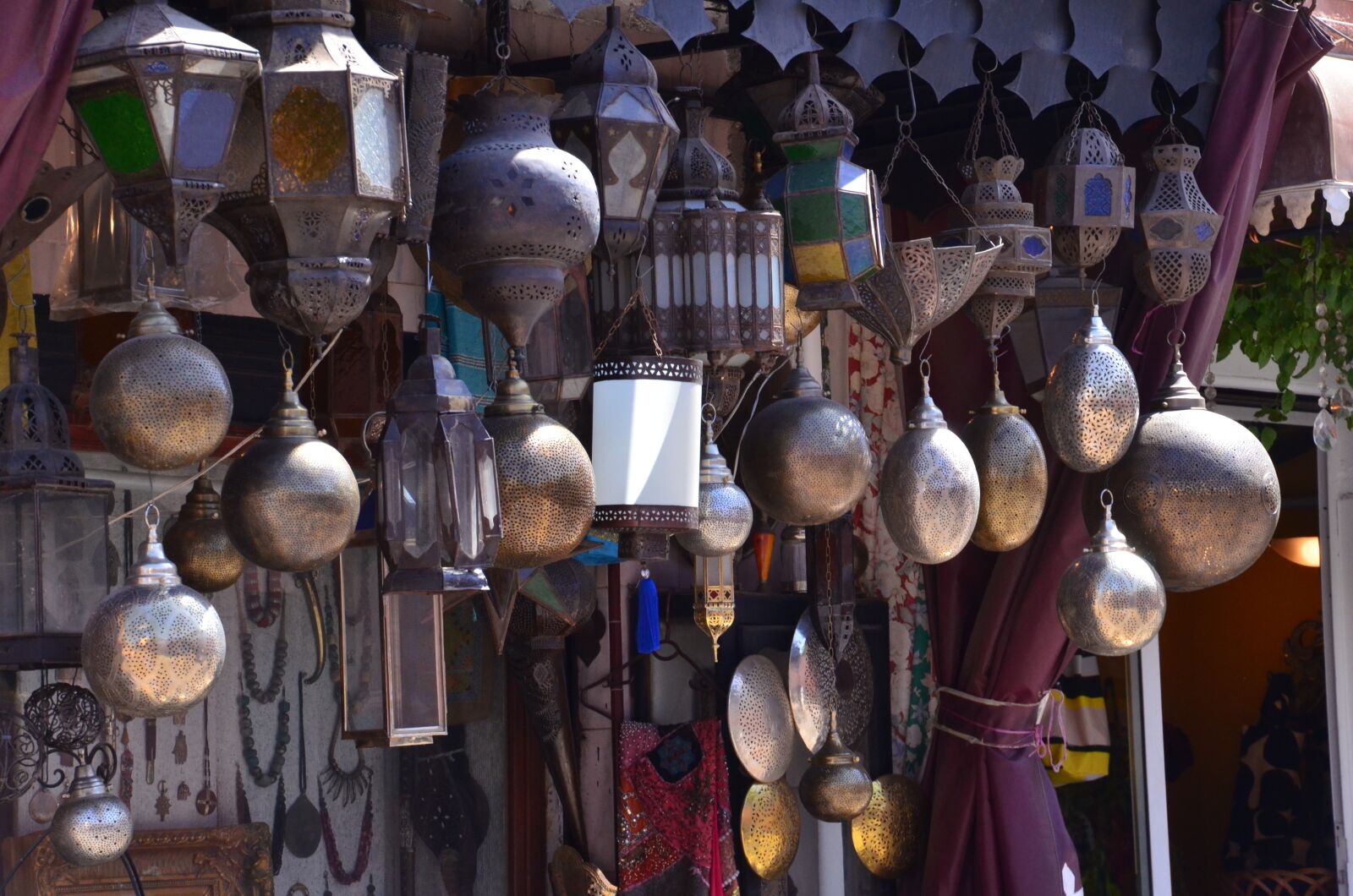 Nikon D7000 sample photo. Morocco, lamps, oriental photography
