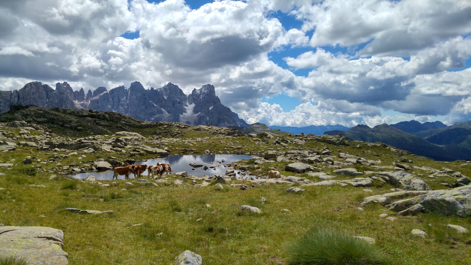 LG G4 sample photo. Mountains, sky, landscape photography