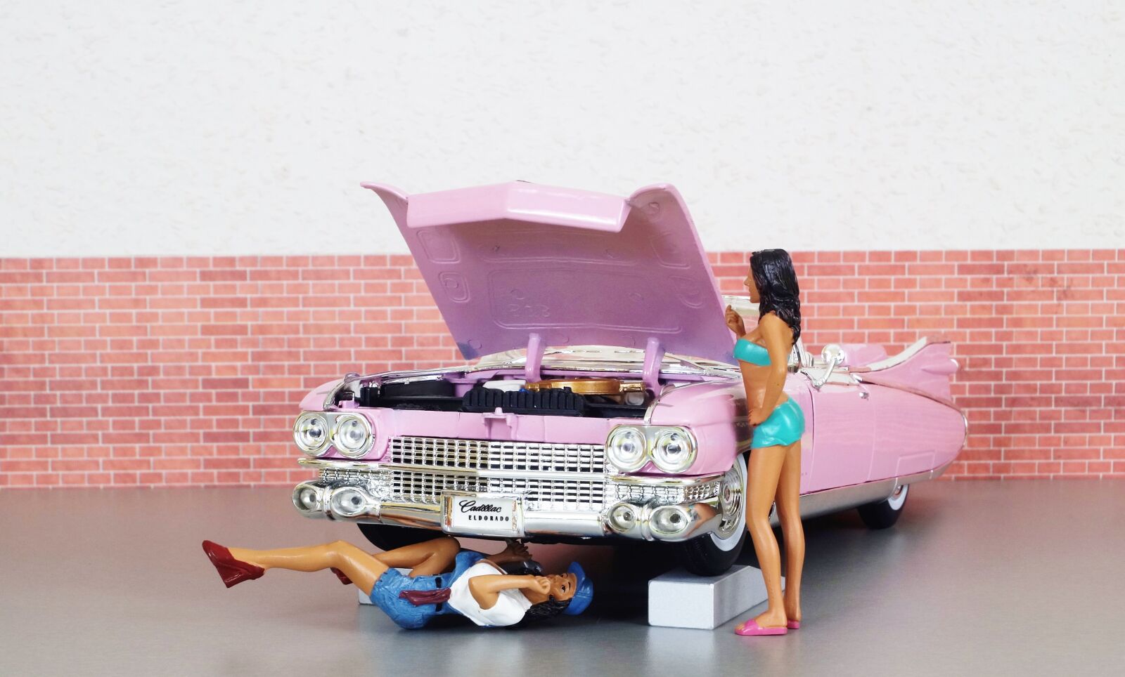 Sony DT 18-70mm F3.5-5.6 sample photo. Model car, cadillac, cadillac photography
