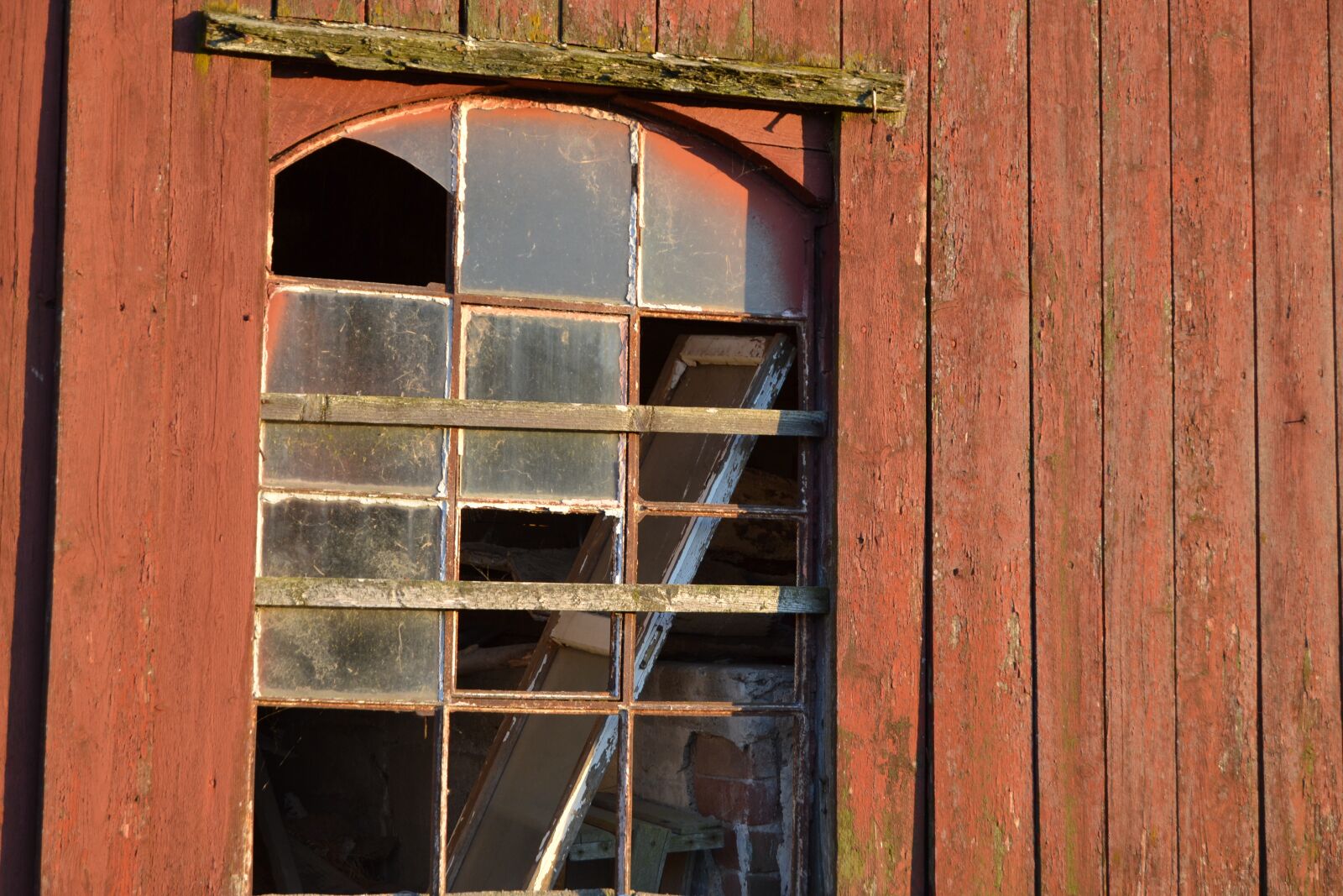 Nikon D3100 sample photo. Old farm, window, wall photography