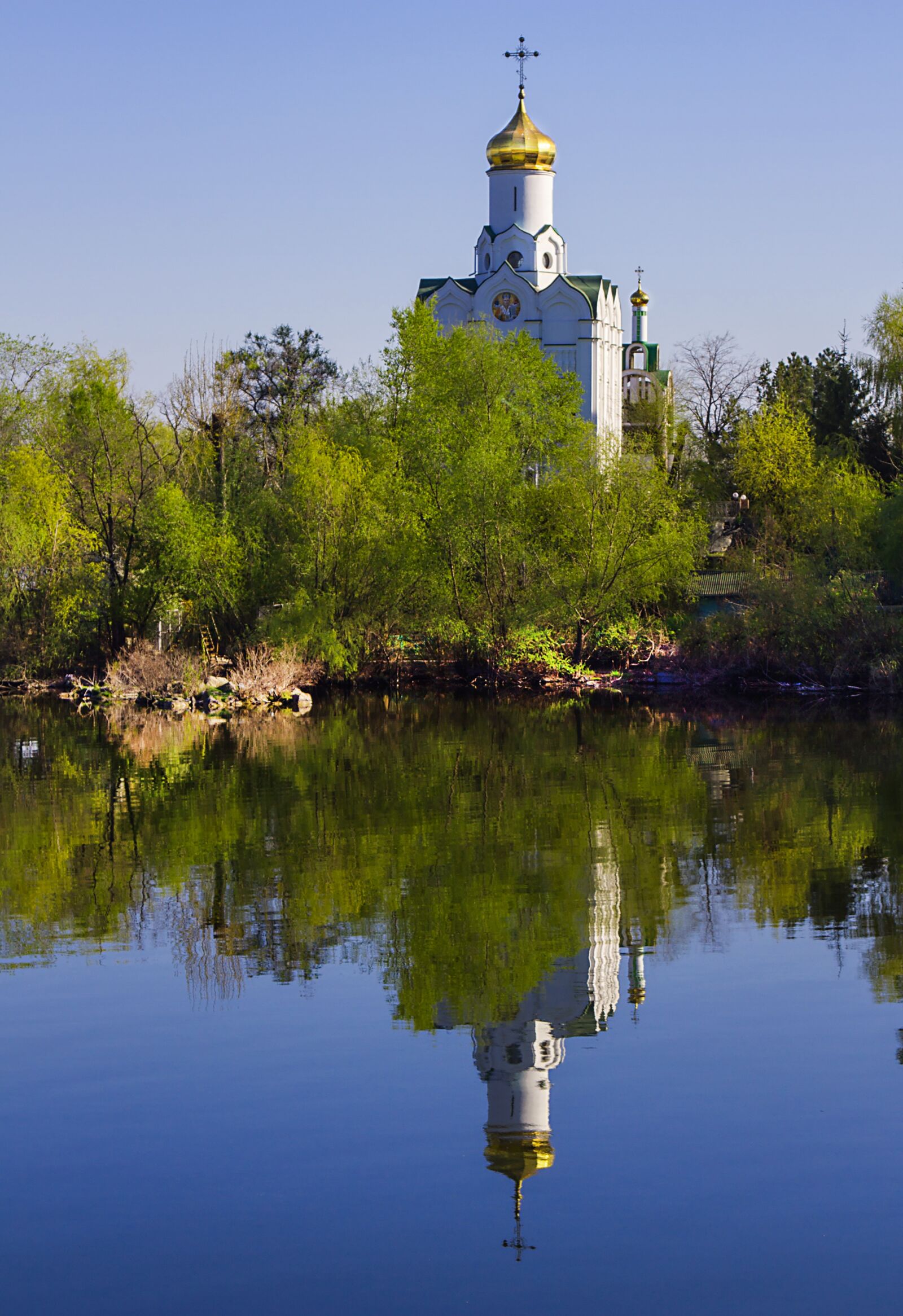 Canon EOS 7D + Canon EF 24-105mm F4L IS USM sample photo. River, church, island photography