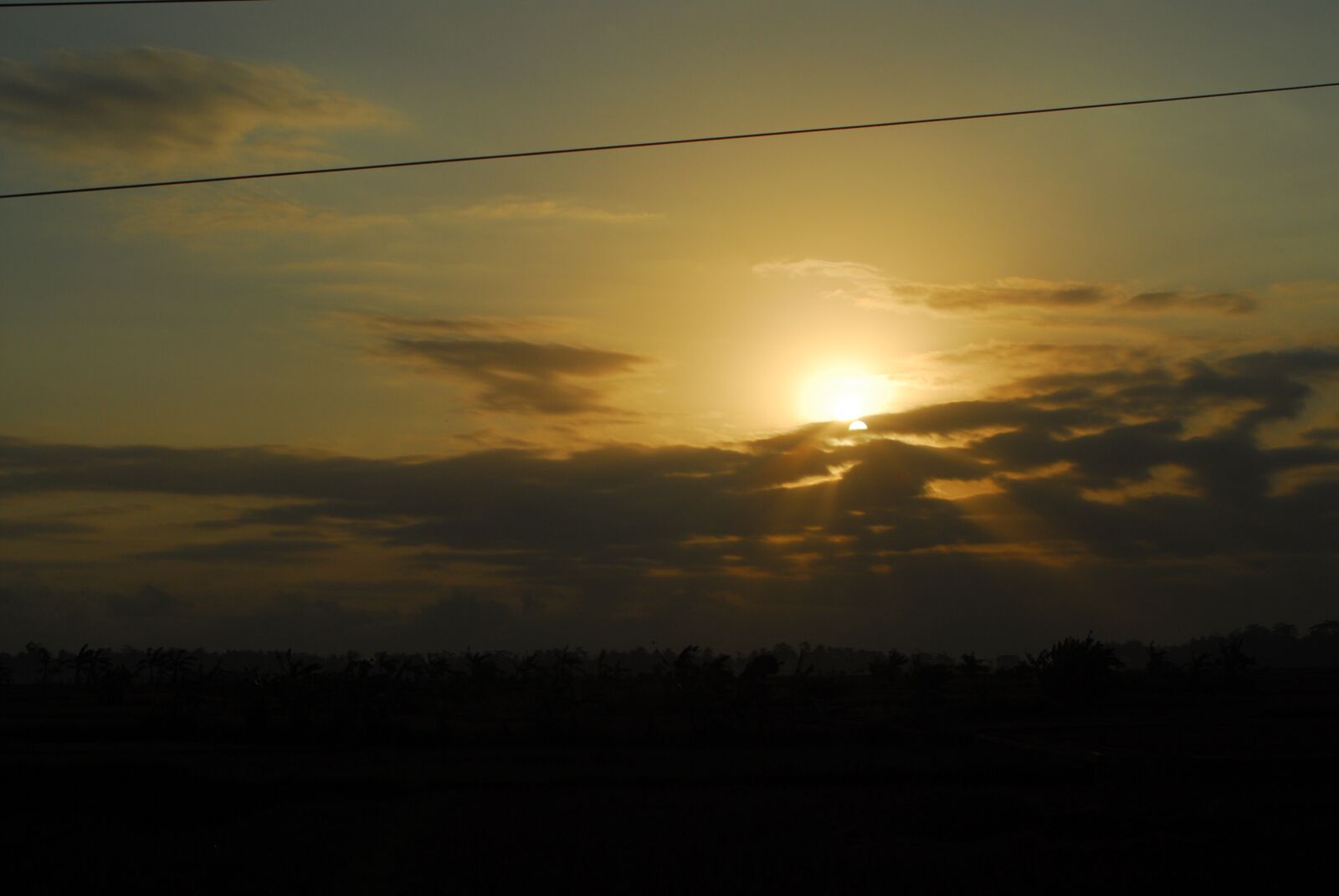 Nikon D200 sample photo. Horrizon, sun, sunrise photography