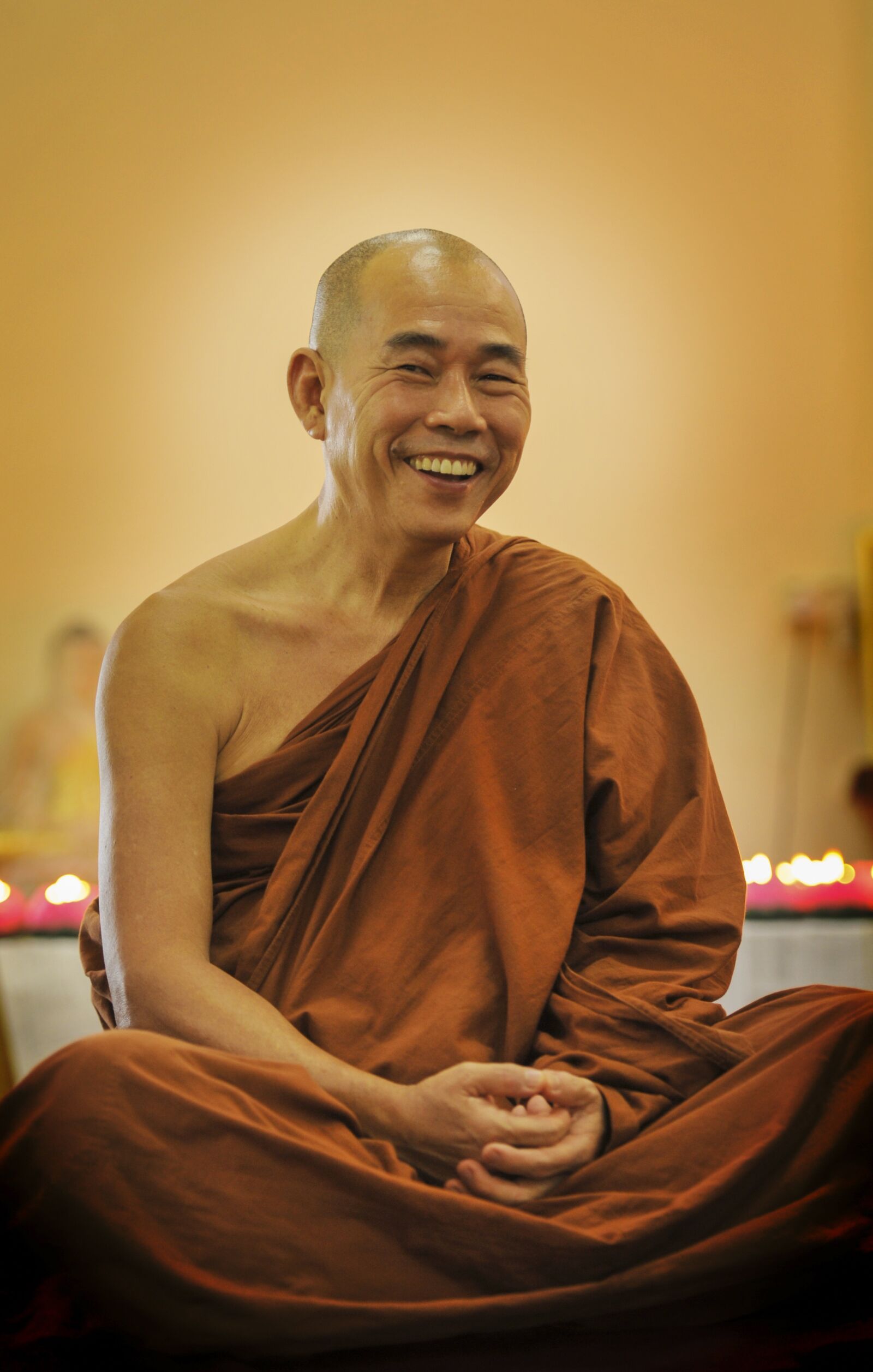 Nikon D3 sample photo. Theravada buddhism, old smiling photography