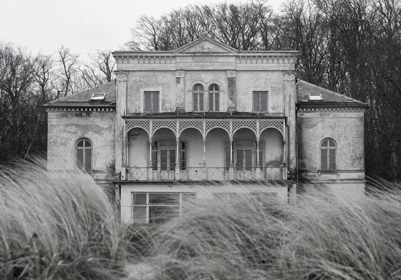 Nikon D700 sample photo. Architecture, old, heiligendamm photography