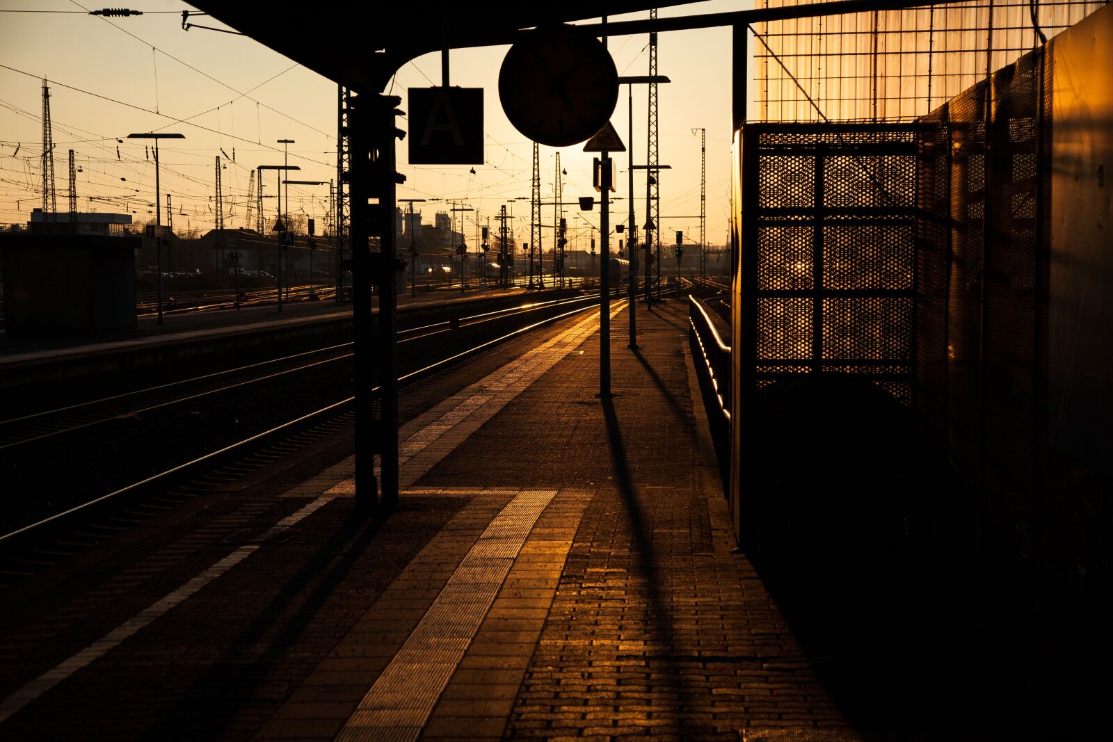 Canon EOS 5D Mark II sample photo. Railway station, sunset, landscape photography