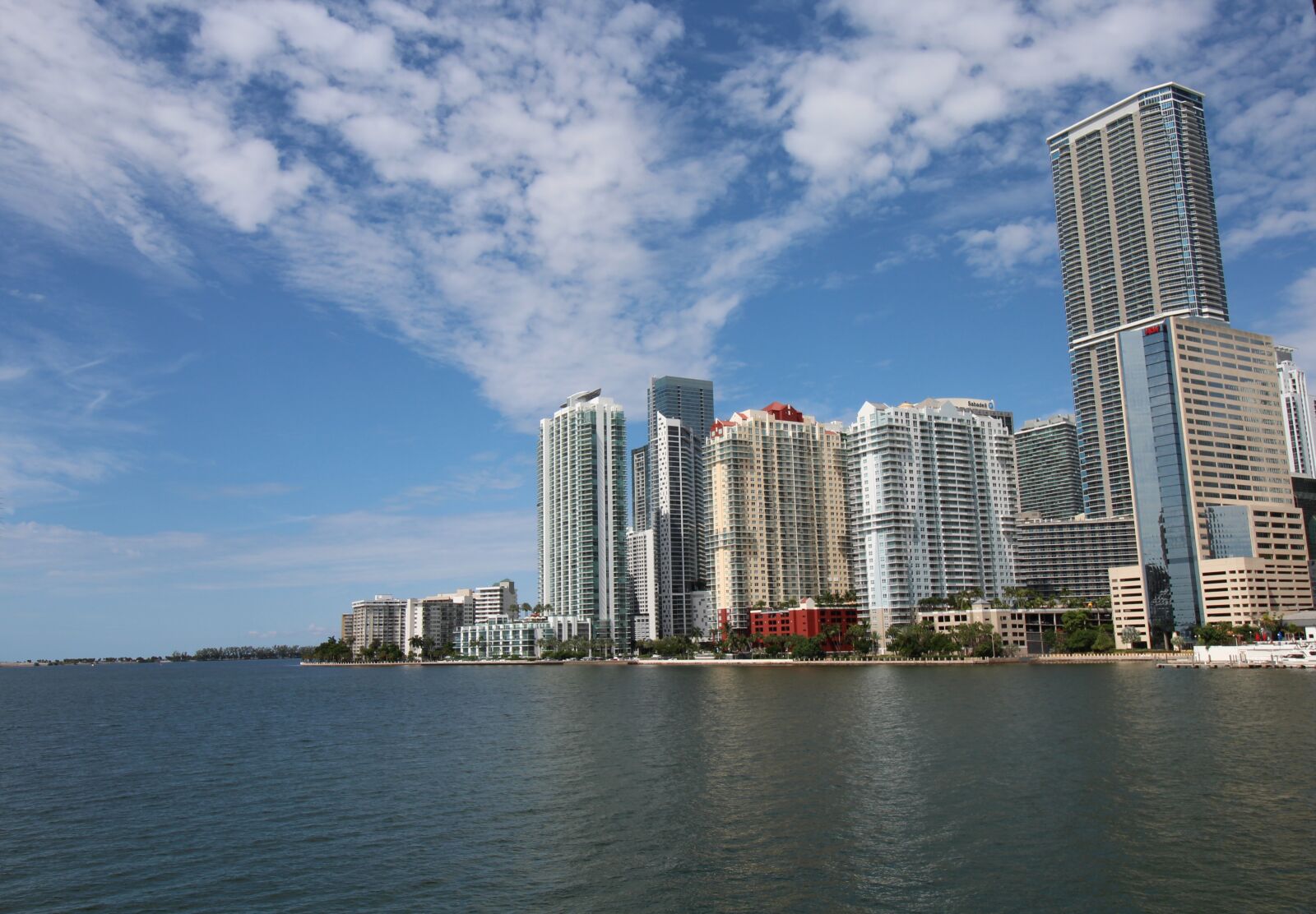 Canon EF-S 10-18mm F4.5–5.6 IS STM sample photo. Miami, brickell key, florida photography