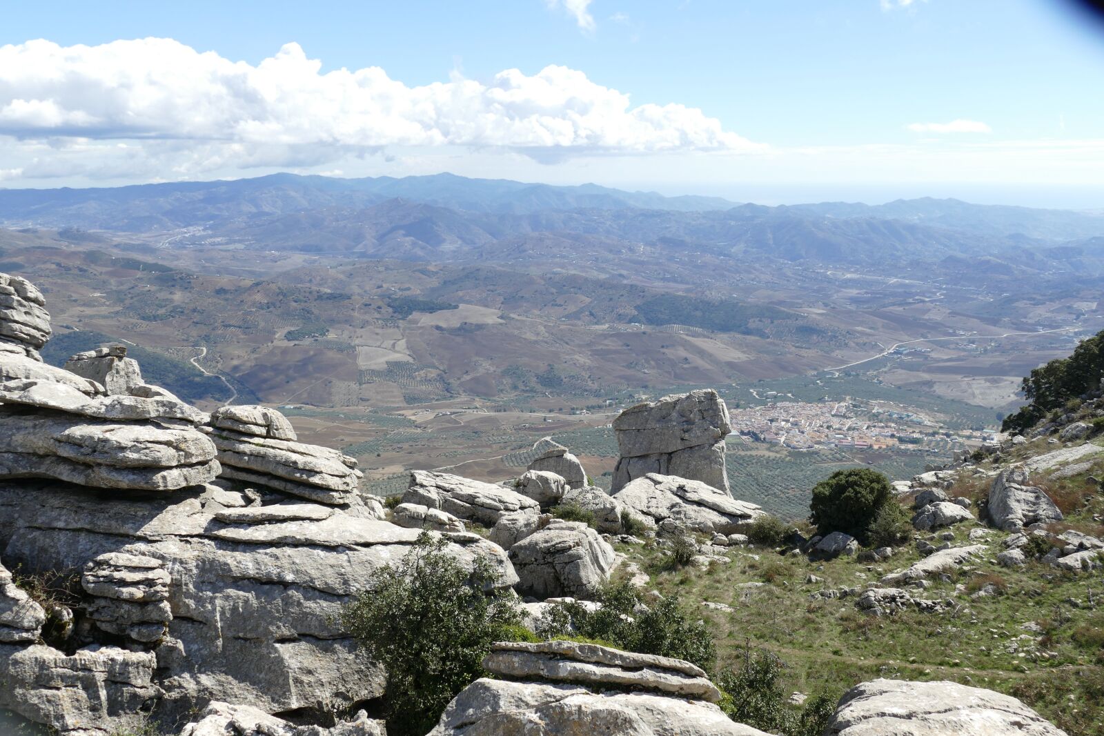 Panasonic Lumix DMC-FZ1000 sample photo. Rock, rock formation, el-torcal-antequera photography