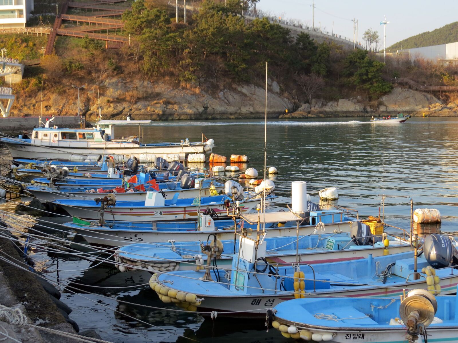Canon PowerShot SX50 HS sample photo. Fishing boats, times, fishing photography
