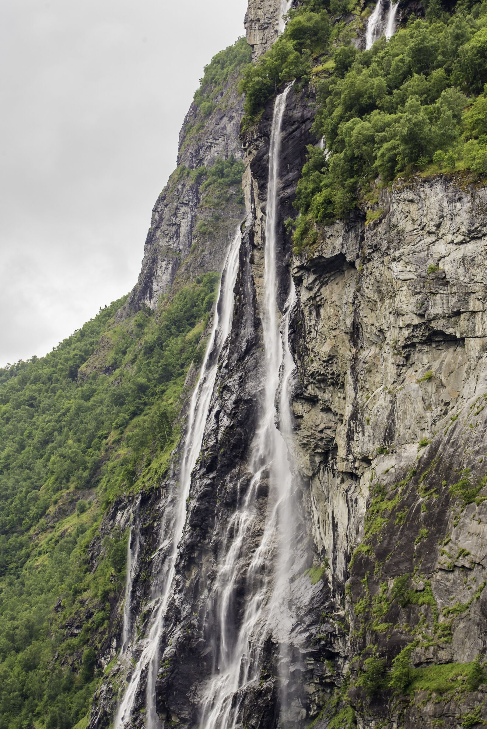 Tamron SP 150-600mm F5-6.3 Di VC USD sample photo. Waterfall, majestic, water photography