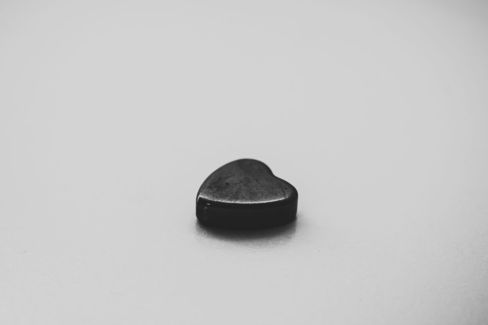 Nikon D5300 sample photo. Heart, black, grey photography