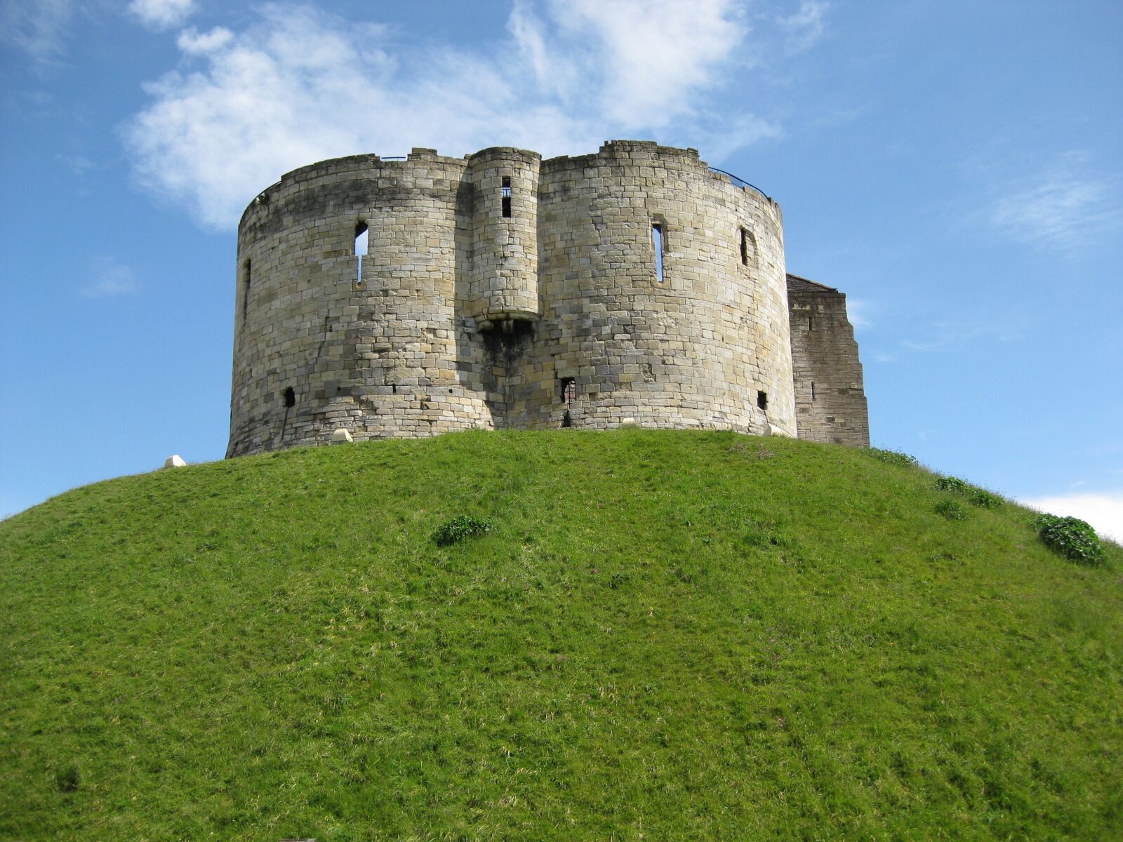 Canon PowerShot SD1100 IS (Digital IXUS 80 IS / IXY Digital 20 IS) sample photo. Clifford's tower, york, england photography