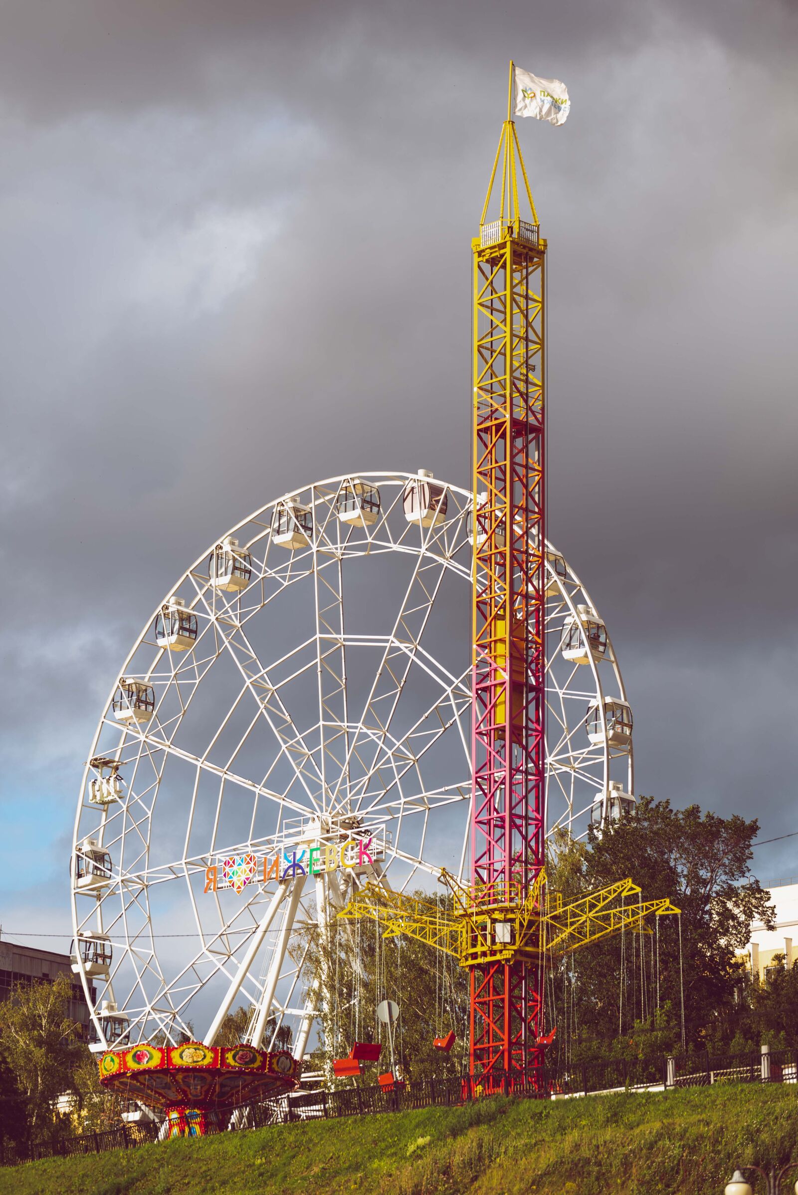 Nikon D750 sample photo. Fair, fairground, ferris wheel photography