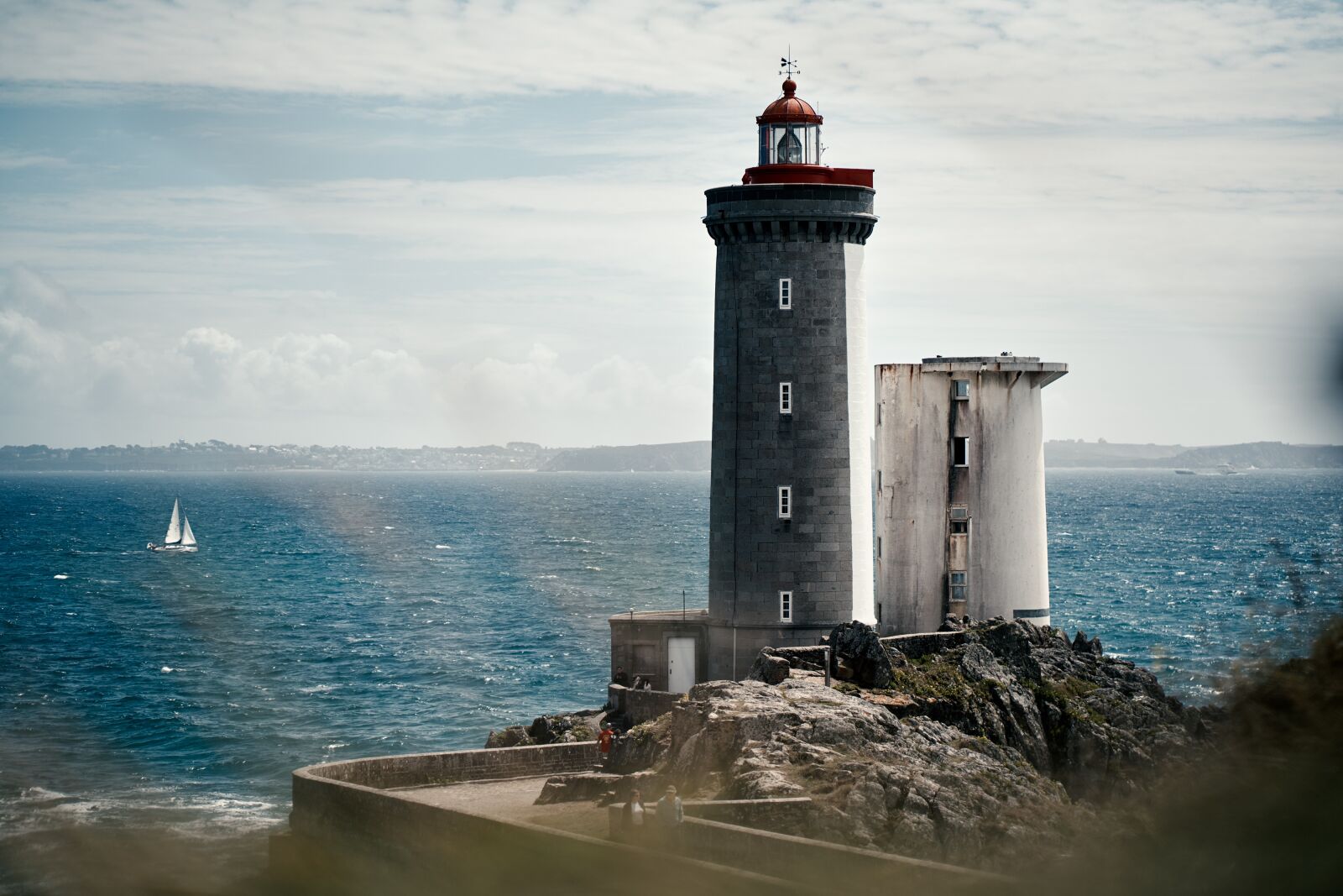 Sony a7R II + ZEISS Batis 85mm F1.8 sample photo. Brittany, lighthouse, brittany coast photography