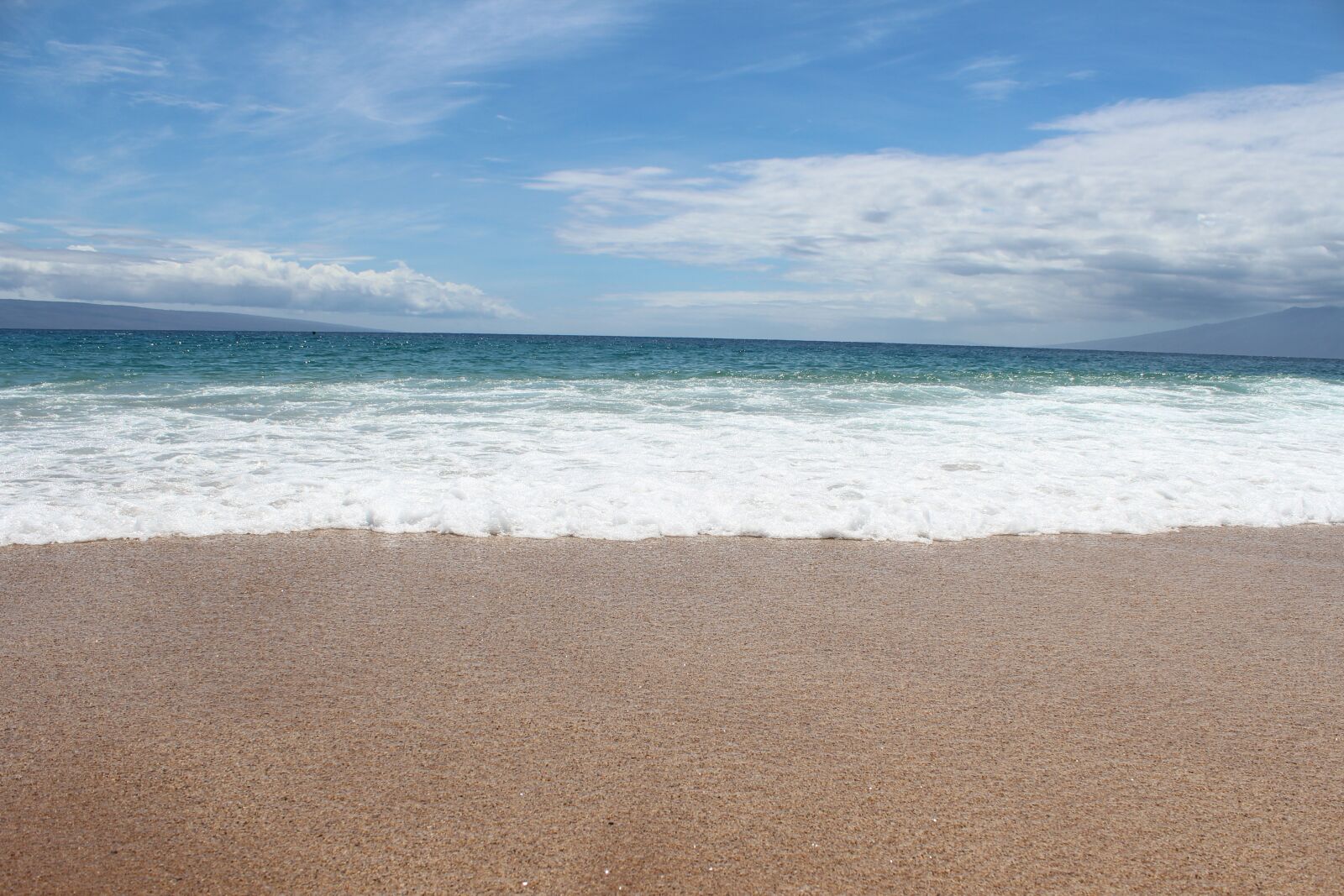 Canon EOS 600D (Rebel EOS T3i / EOS Kiss X5) sample photo. Beach, sand, vacation photography