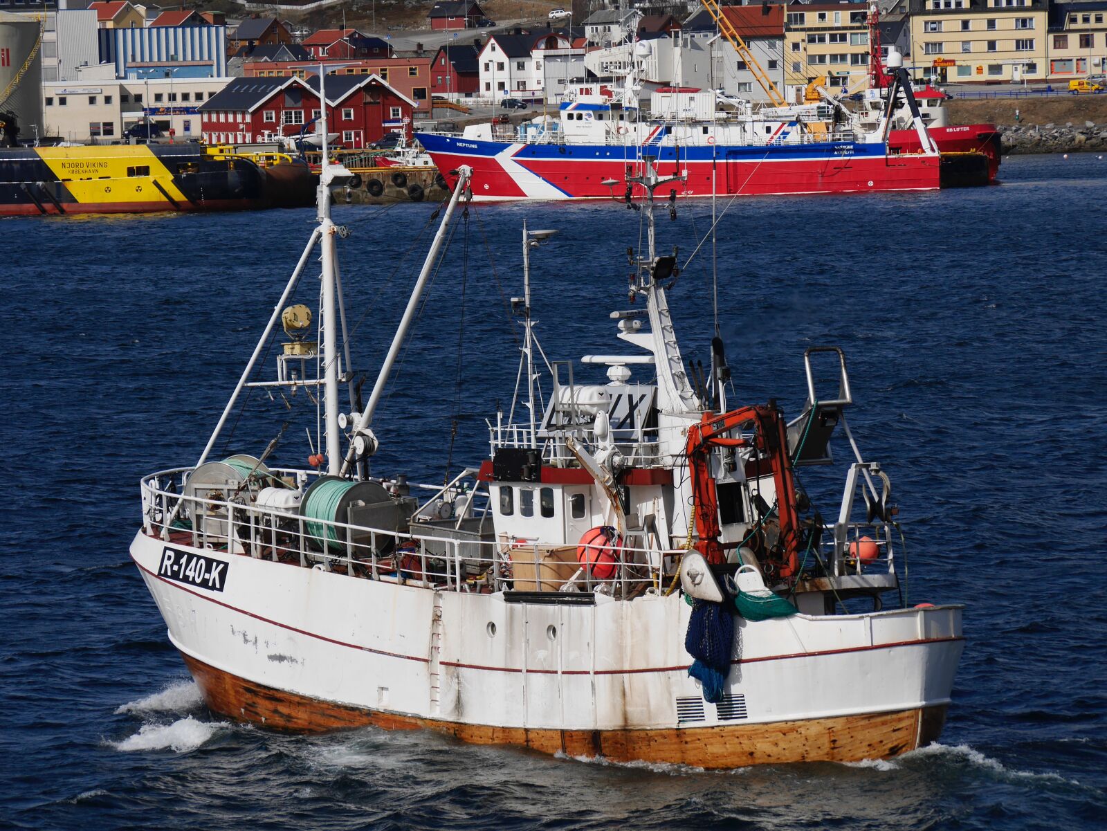 Panasonic Lumix DMC-GX7 sample photo. Norwegian fishing boat, heading photography