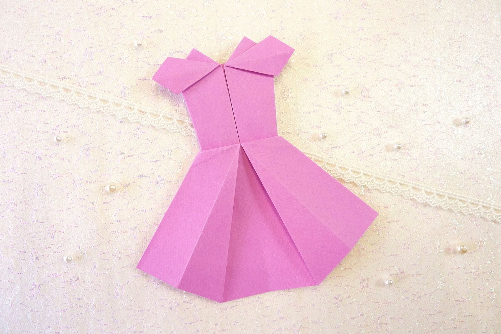 Panasonic DMC-TZ7 sample photo. Dress, origami, pink photography